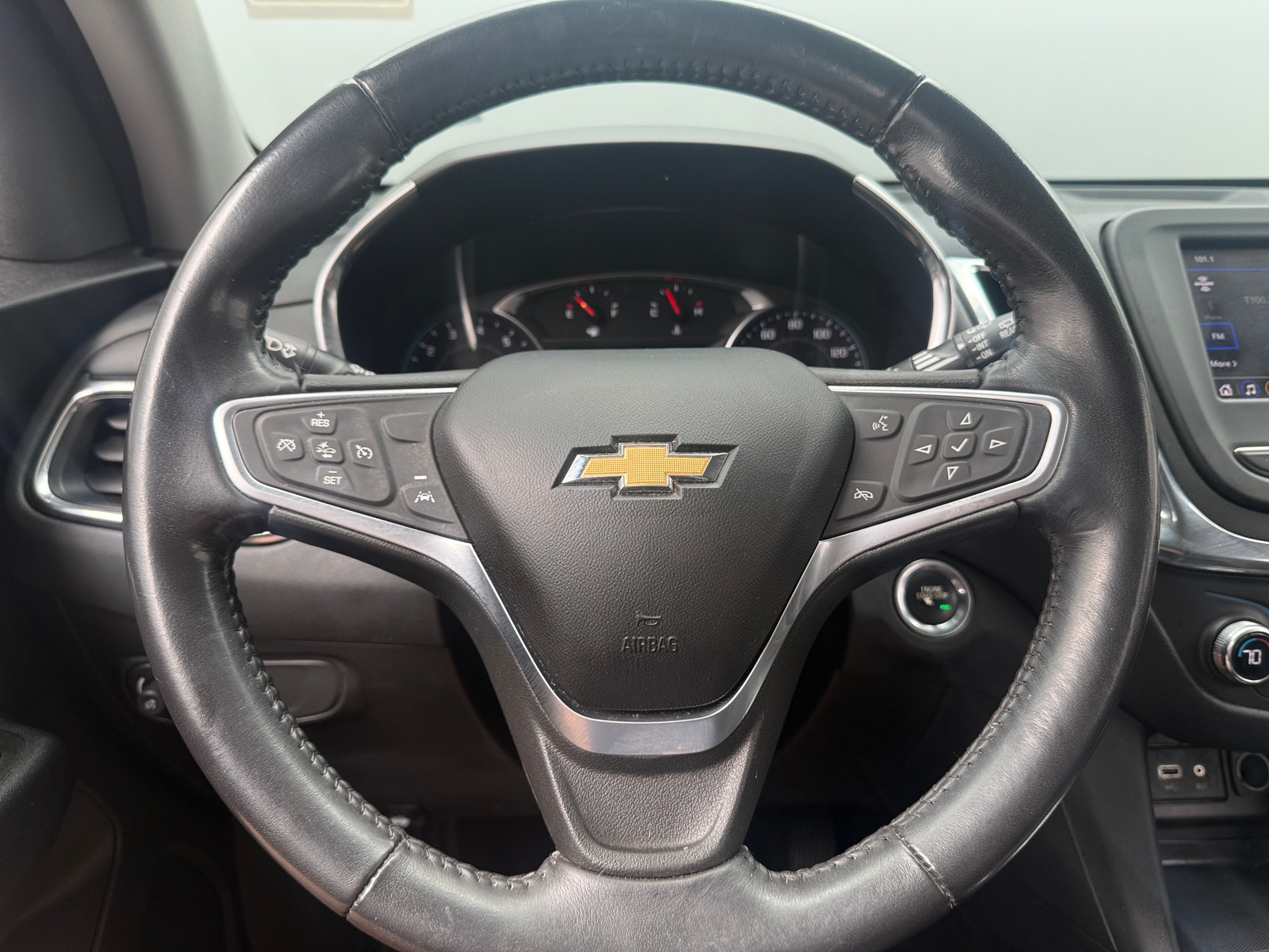 Thumbnail: 2022 Chevrolet Equinox - 5