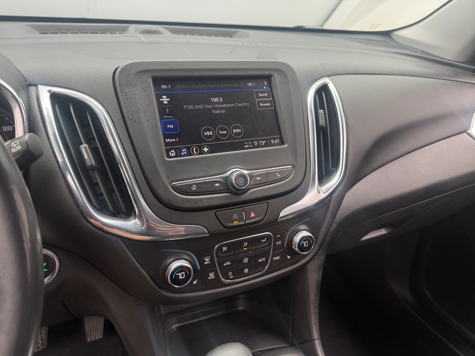 Thumbnail: 2022 Chevrolet Equinox - 4