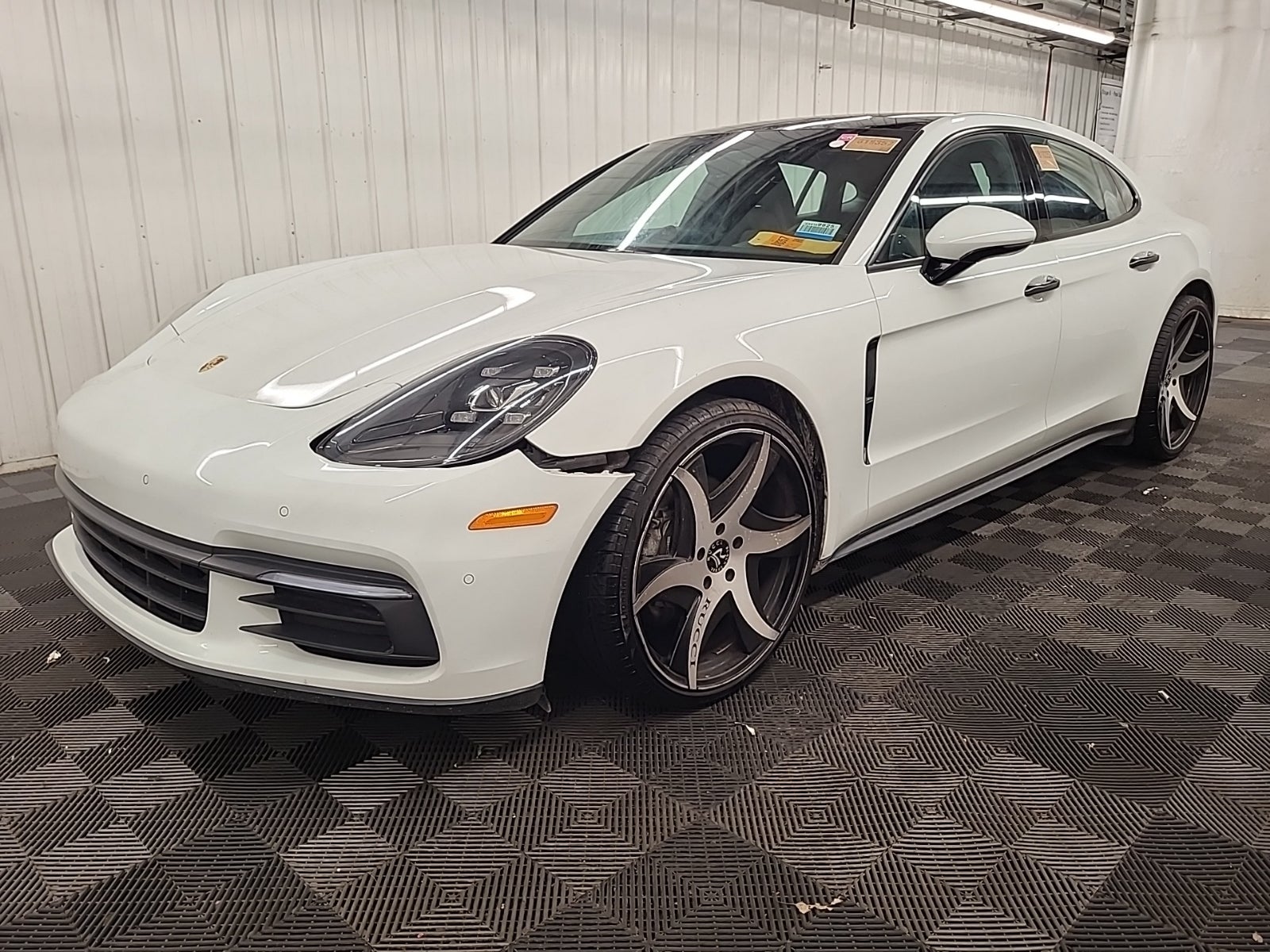 2017 Porsche Panamera Base