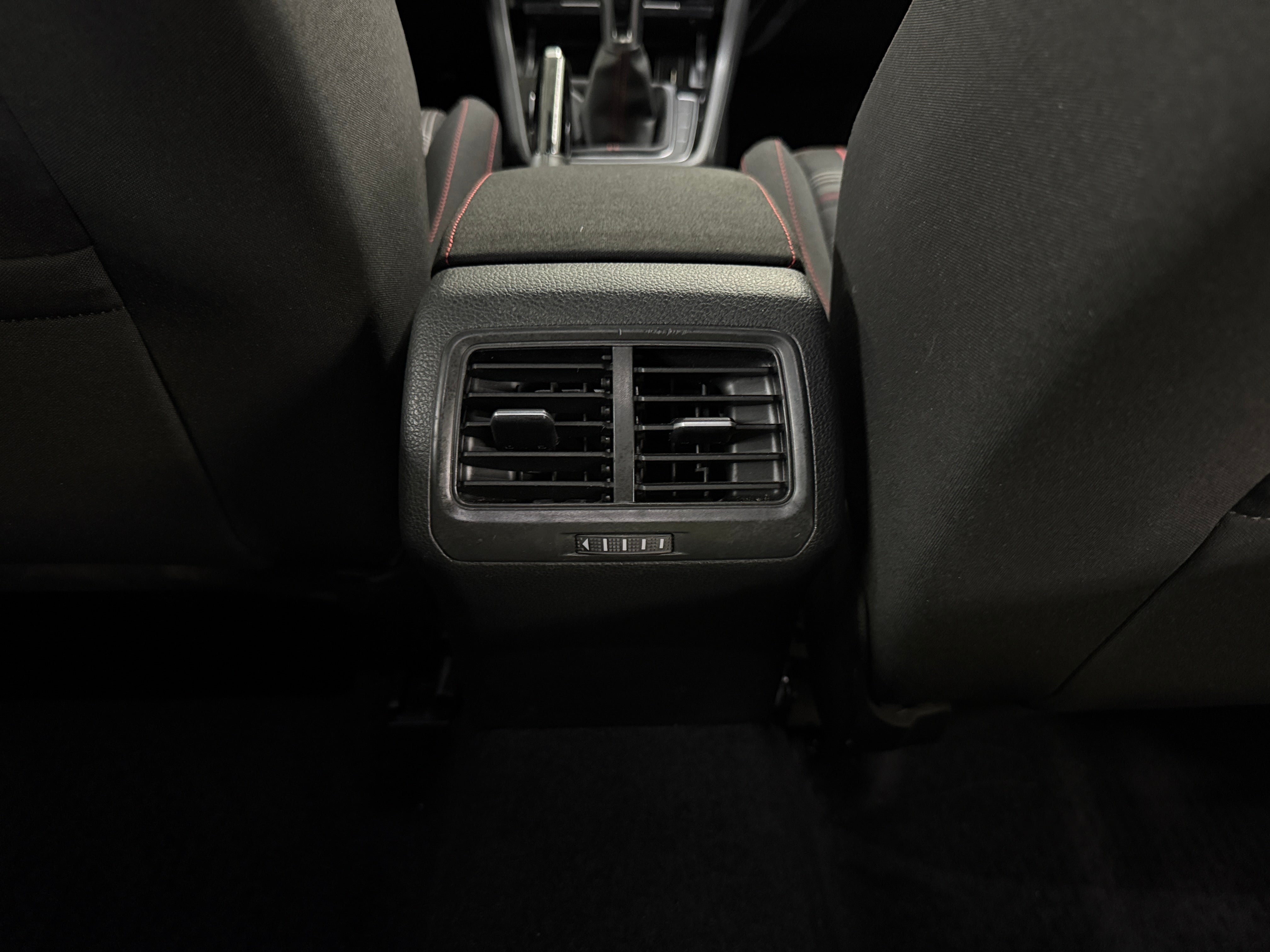 3VW5T7AUXKM016873