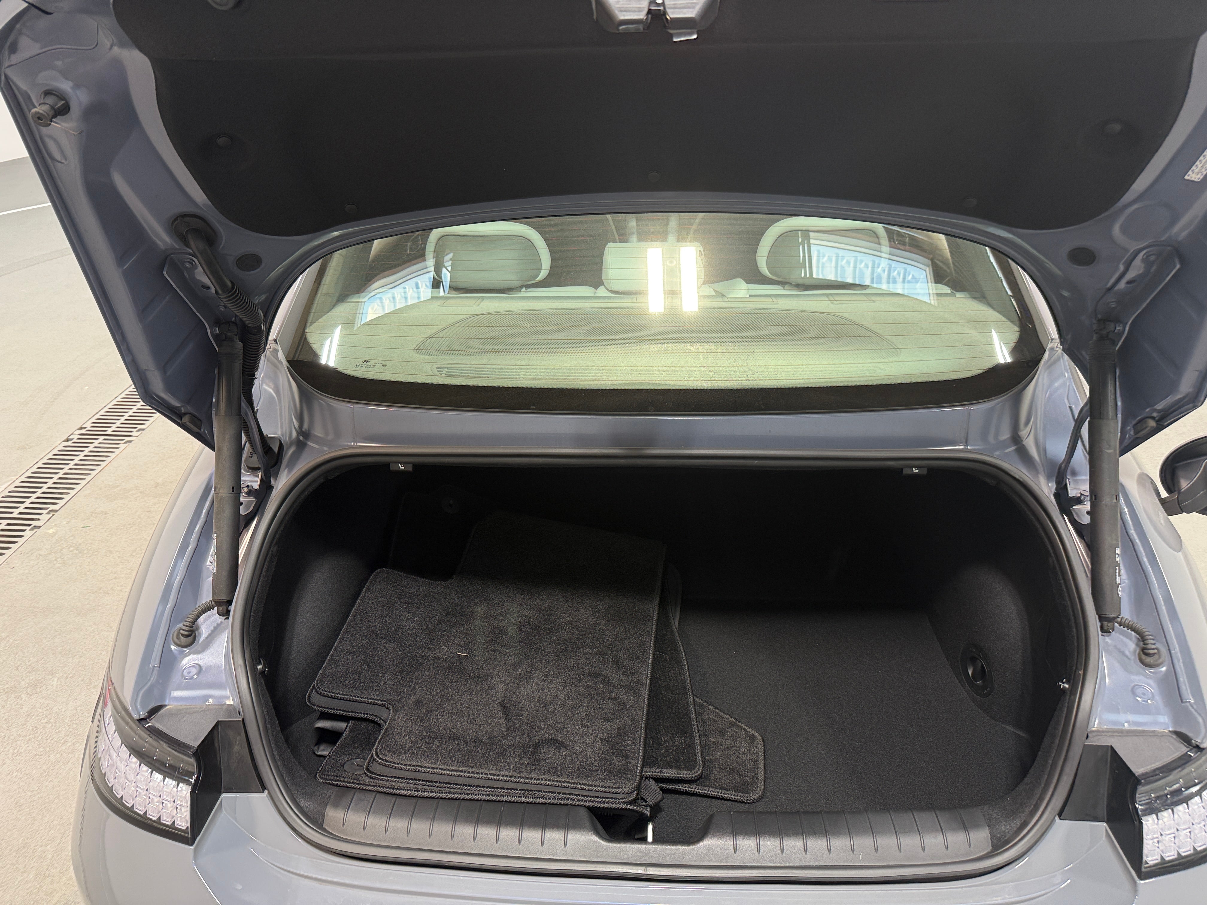 Used 2024 Hyundai IONIQ 6 Limited with VIN KMHM54AAXRA074787 for sale in Auburn, WA