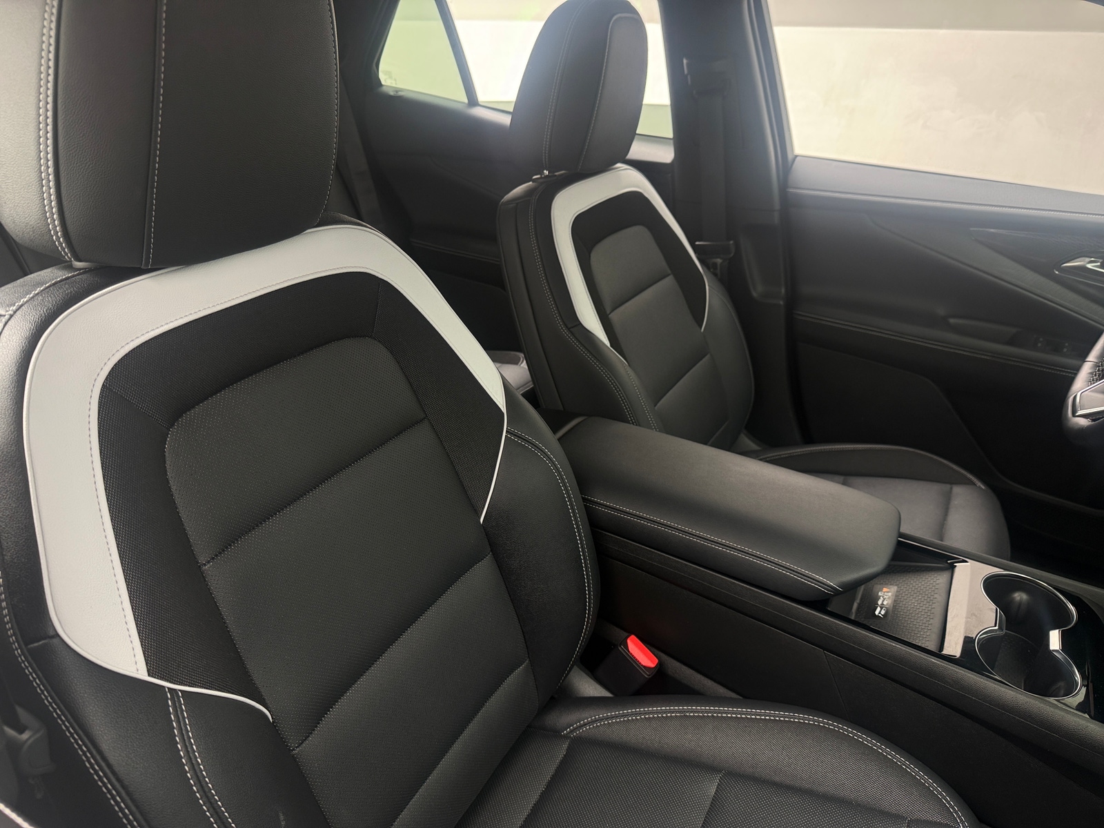 Thumbnail: 2024 Chevrolet Blazer EV - 2