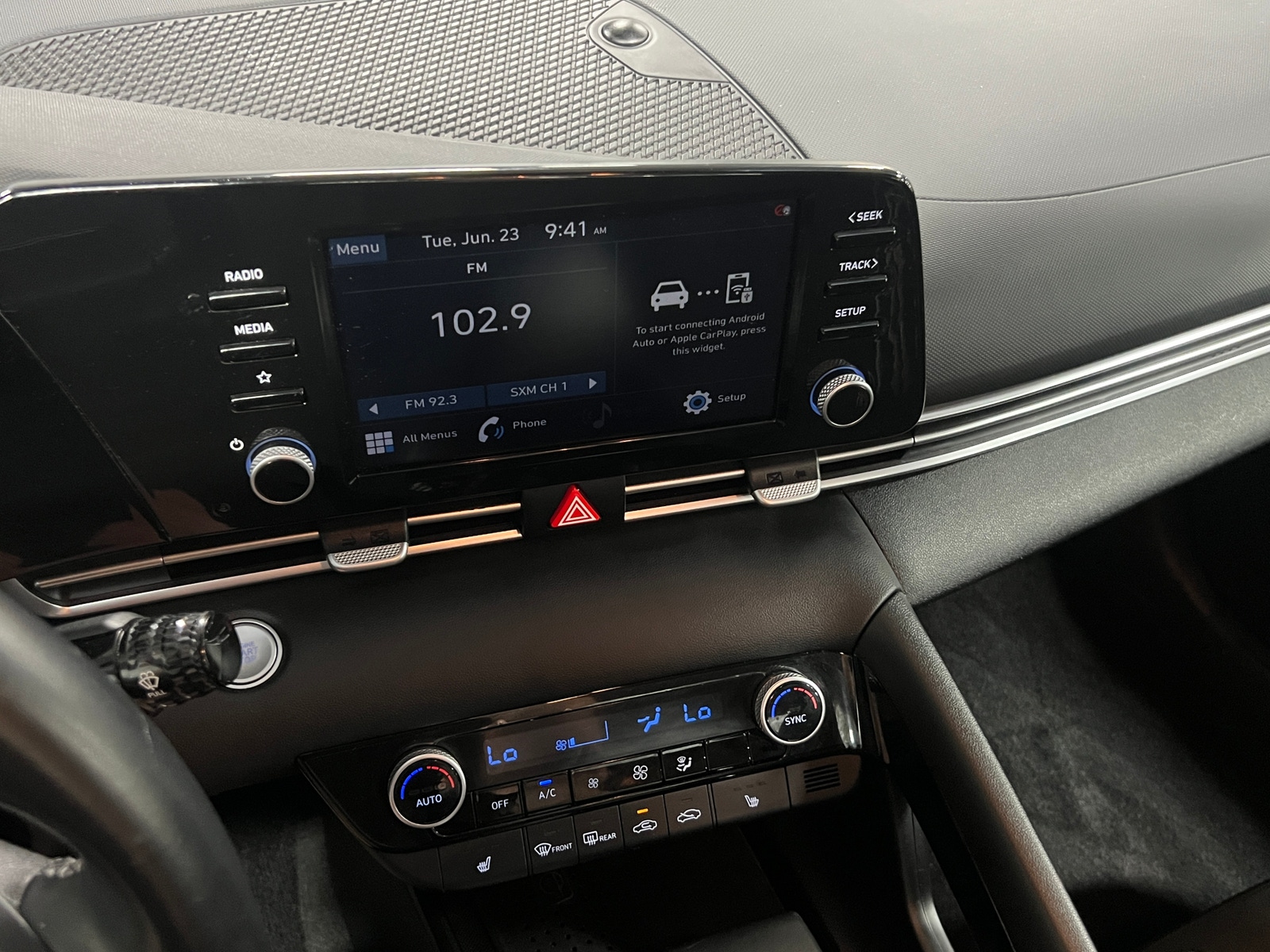 Thumbnail: 2022 Hyundai Elantra - 4