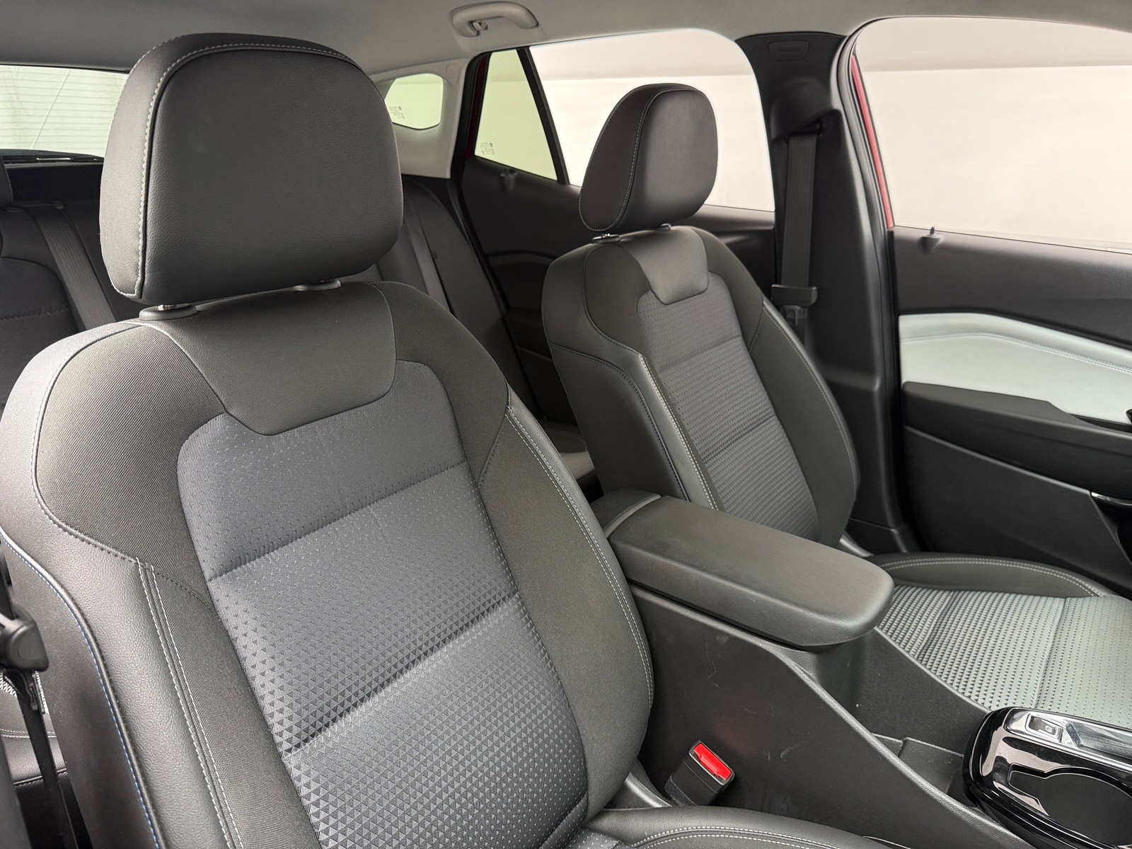 Thumbnail: 2025 Chevrolet Trax - 2