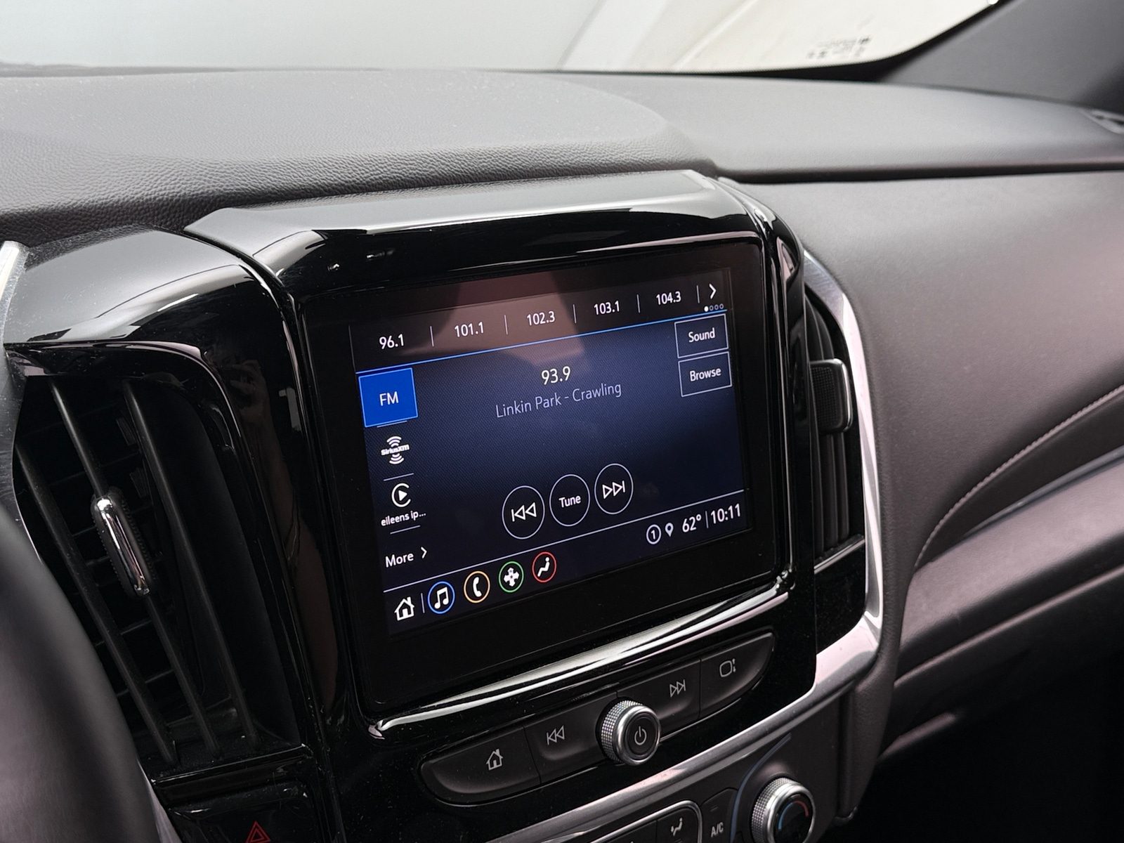 Thumbnail: 2023 Chevrolet Traverse - 4