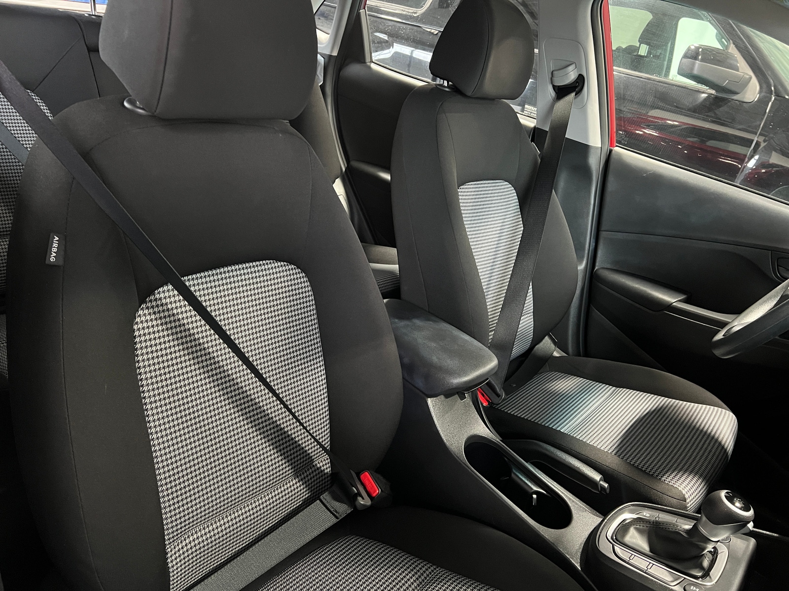 Thumbnail: 2023 Hyundai Kona - 2