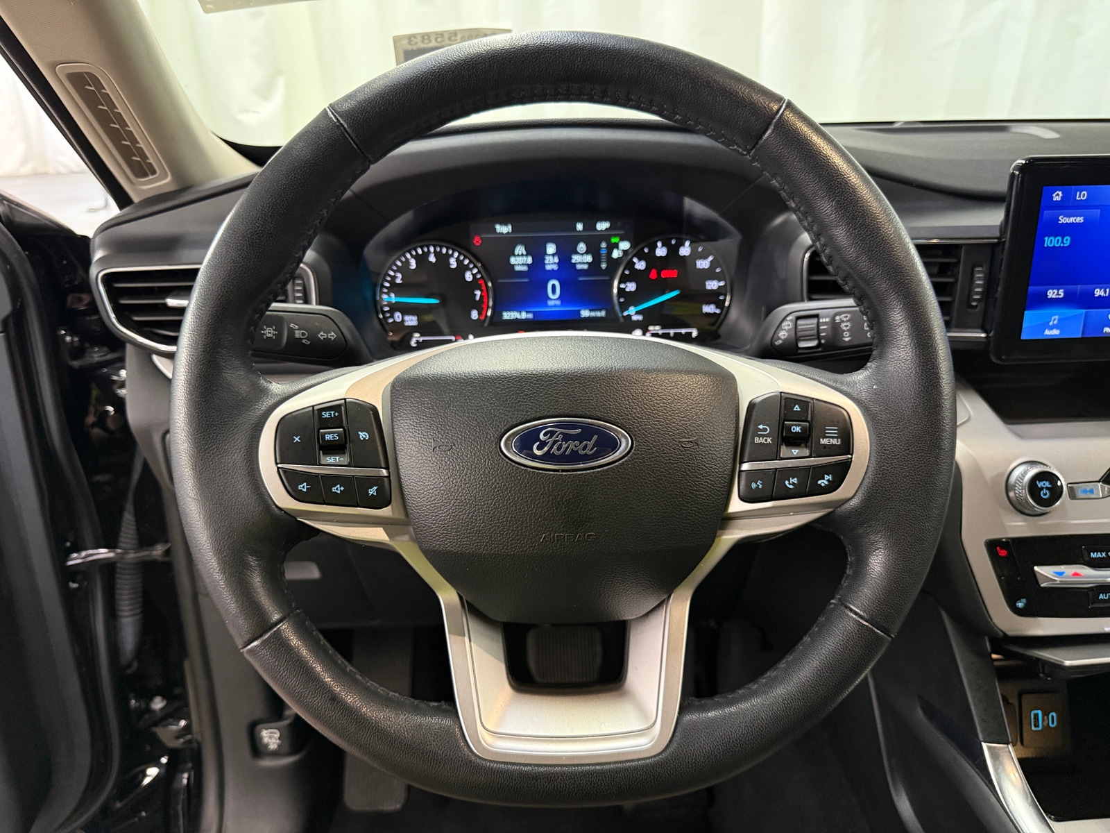 Thumbnail: 2023 Ford Explorer - 5