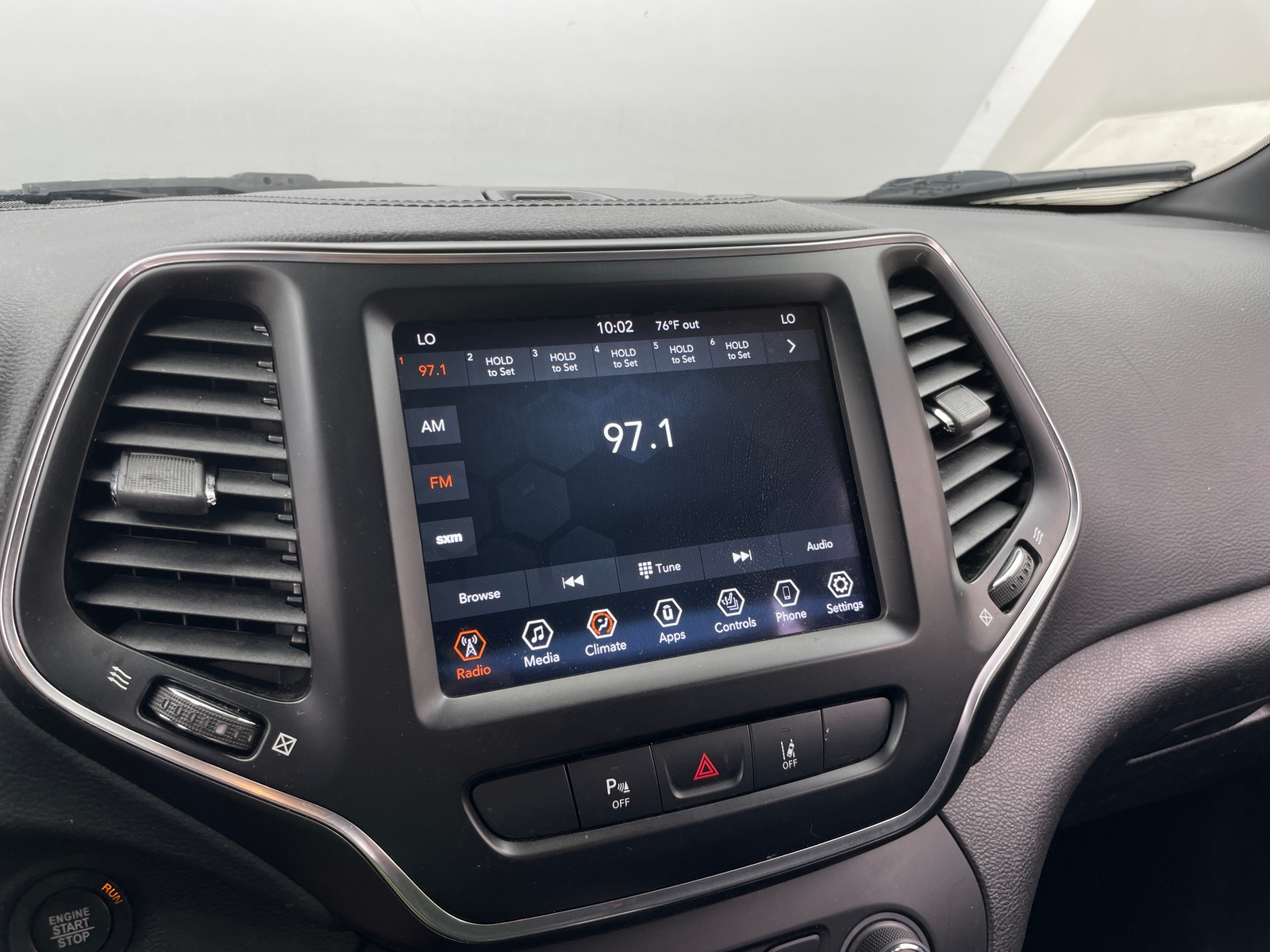 Thumbnail: 2021 Jeep Cherokee - 3