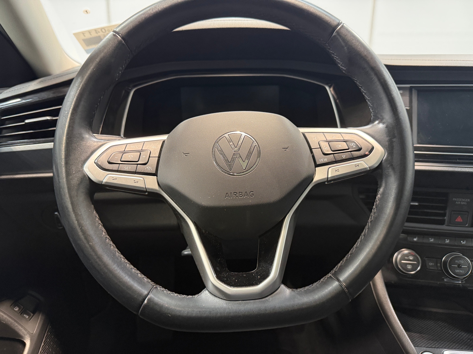Thumbnail: 2022 Volkswagen Jetta - 4