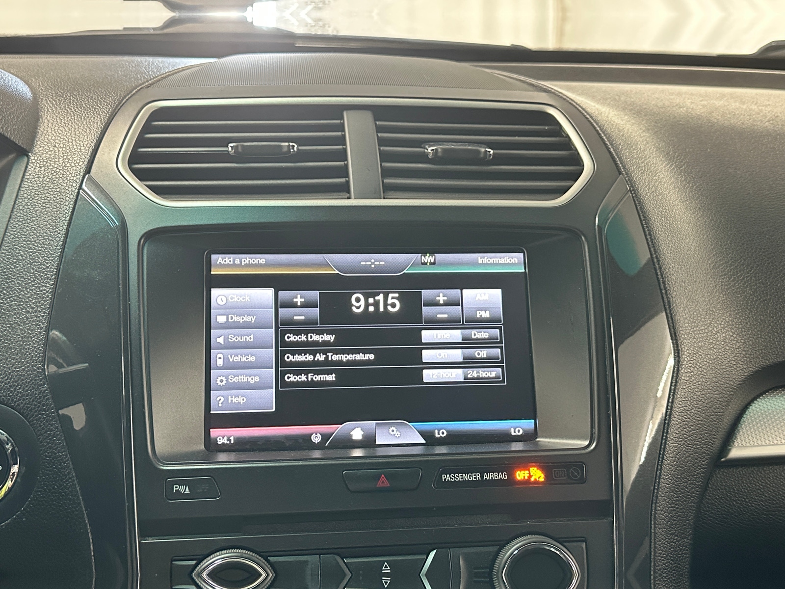 Thumbnail: 2016 Ford Explorer - 4