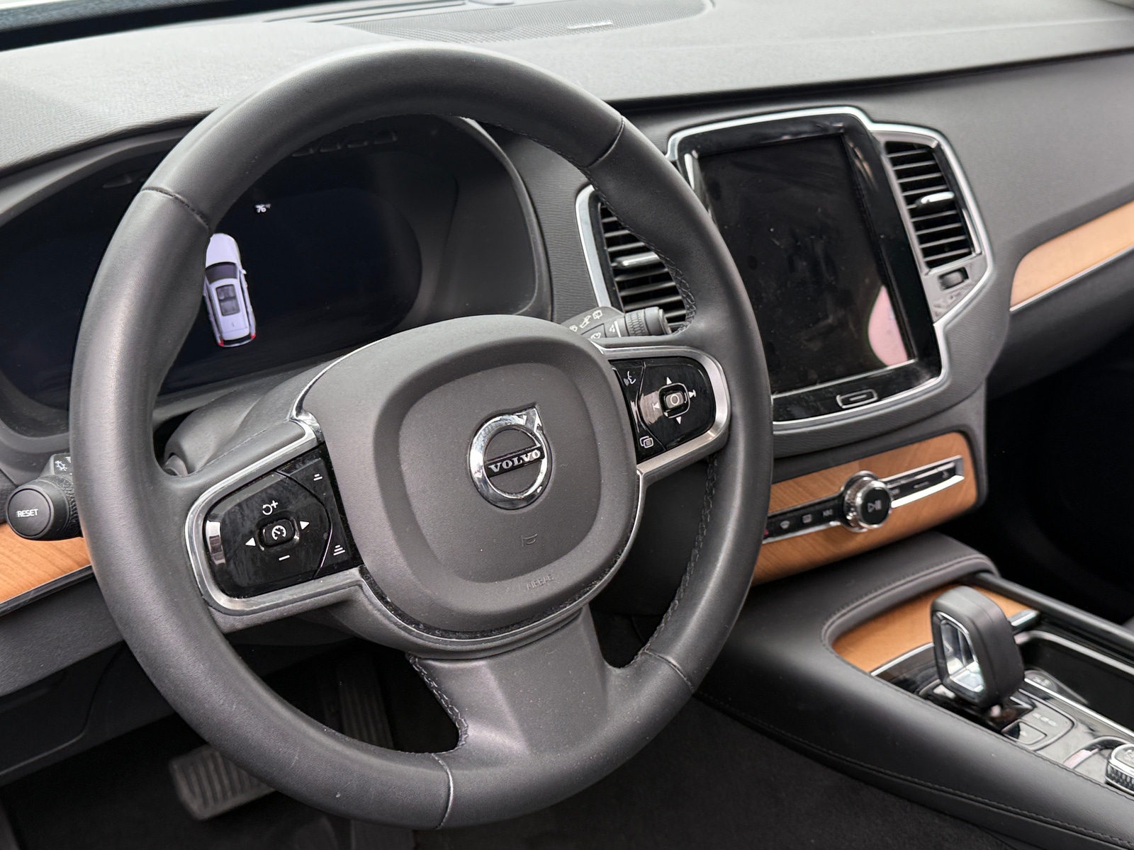 Thumbnail: 2023 Volvo XC90 - 4