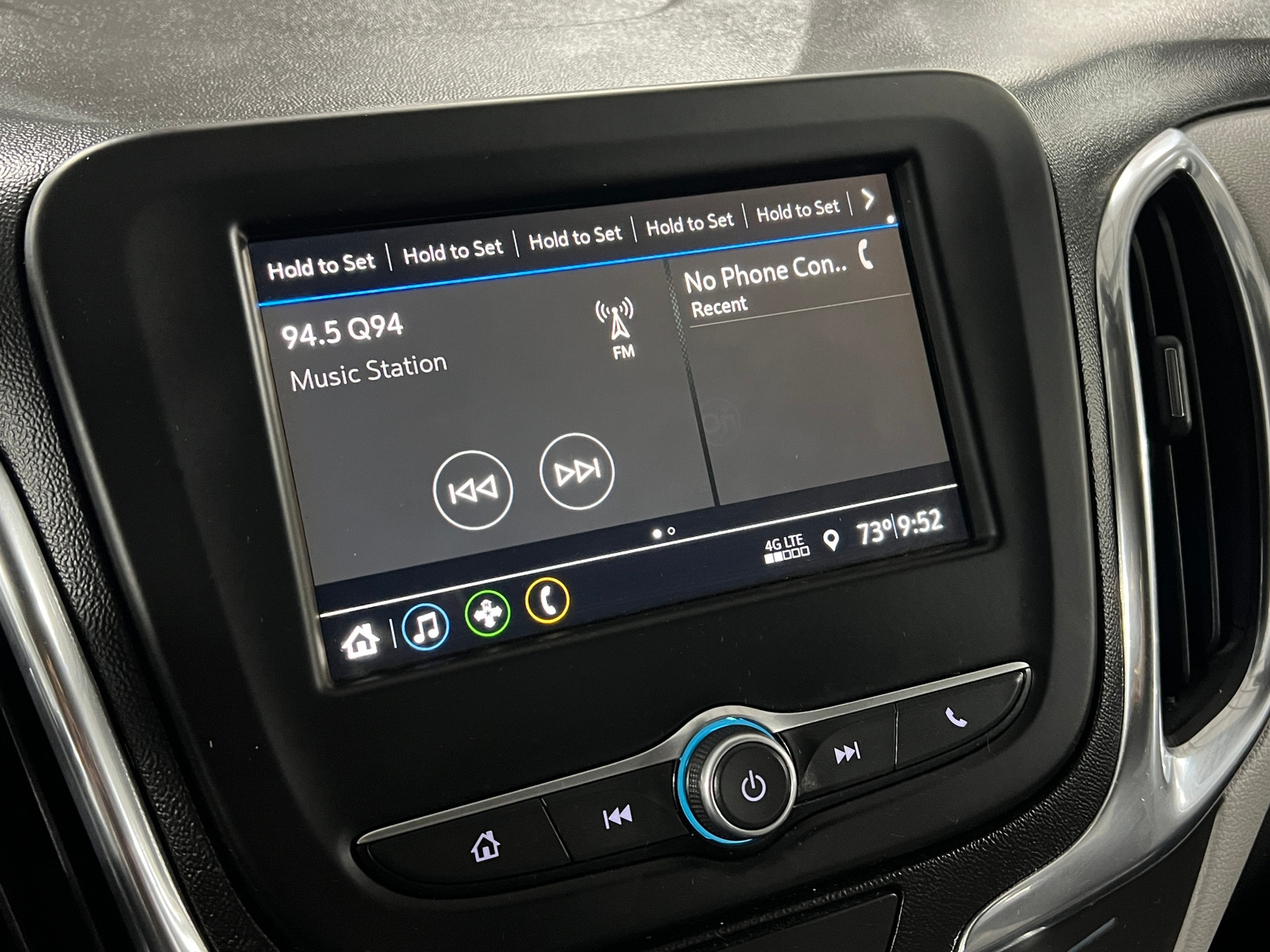 Thumbnail: 2019 Chevrolet Equinox - 4