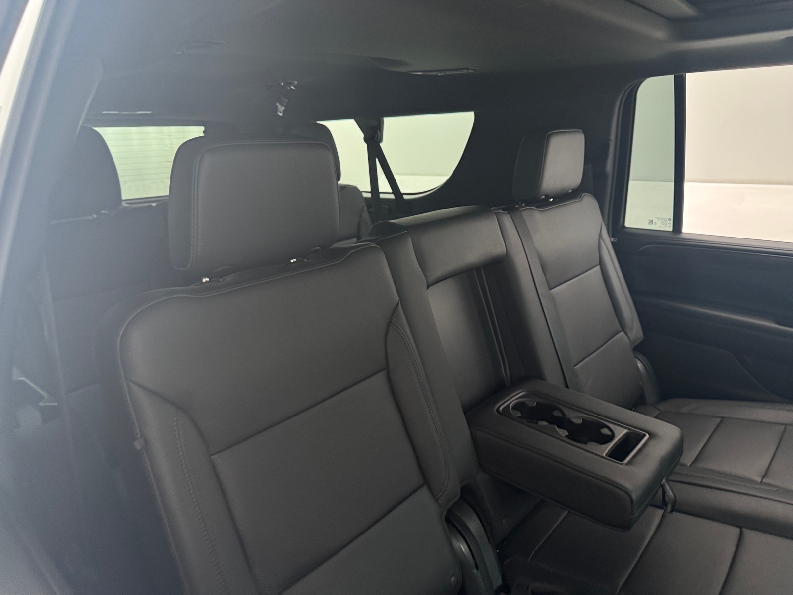 Thumbnail: 2022 Chevrolet Suburban - 5