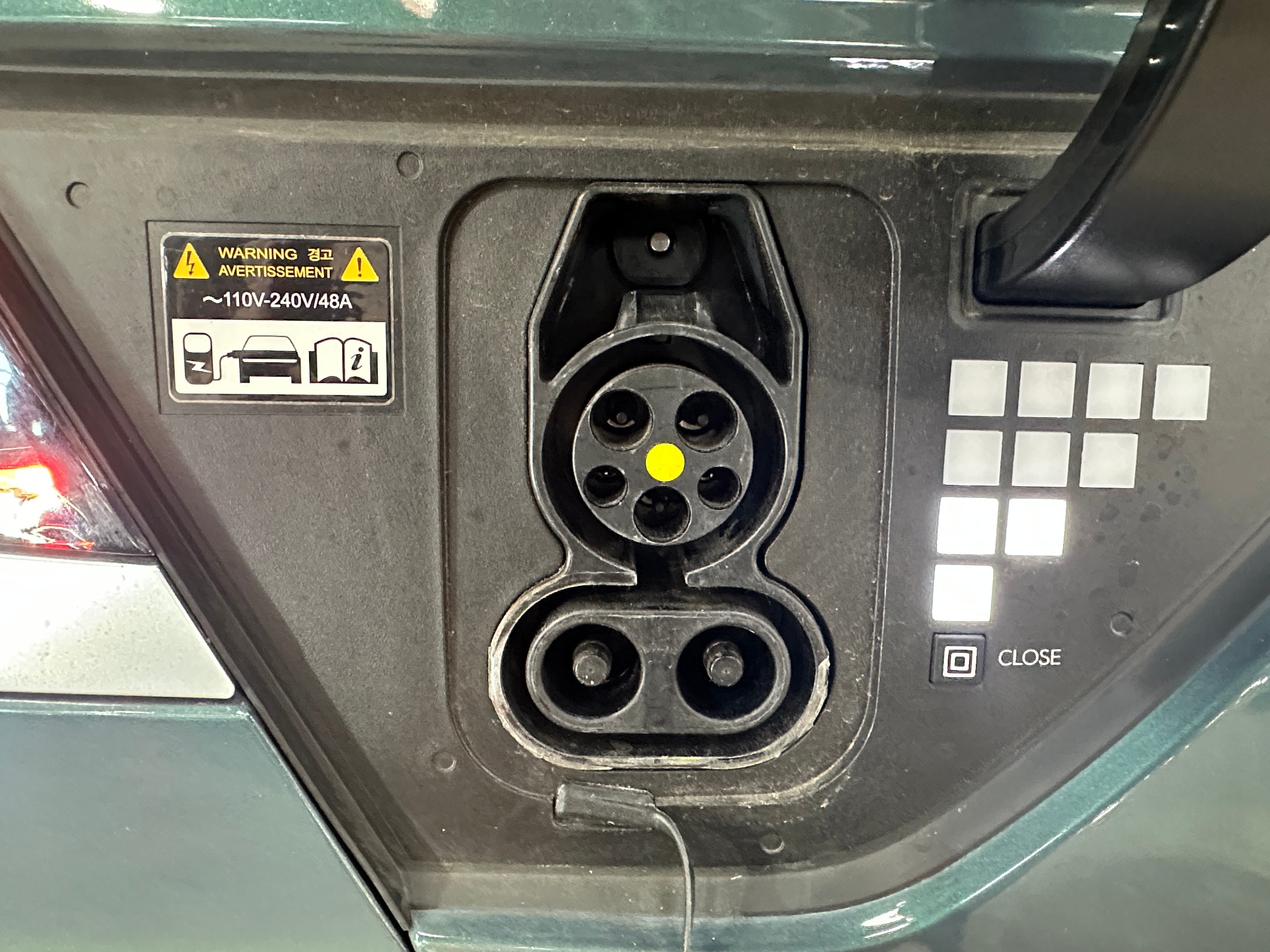 Used 2024 Hyundai IONIQ 5 Limited with VIN KM8KR4DE7RU289777 for sale in Oak Creek, WI