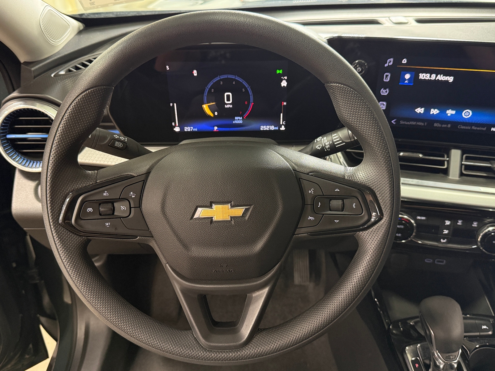 Thumbnail: 2025 Chevrolet Trax - 5
