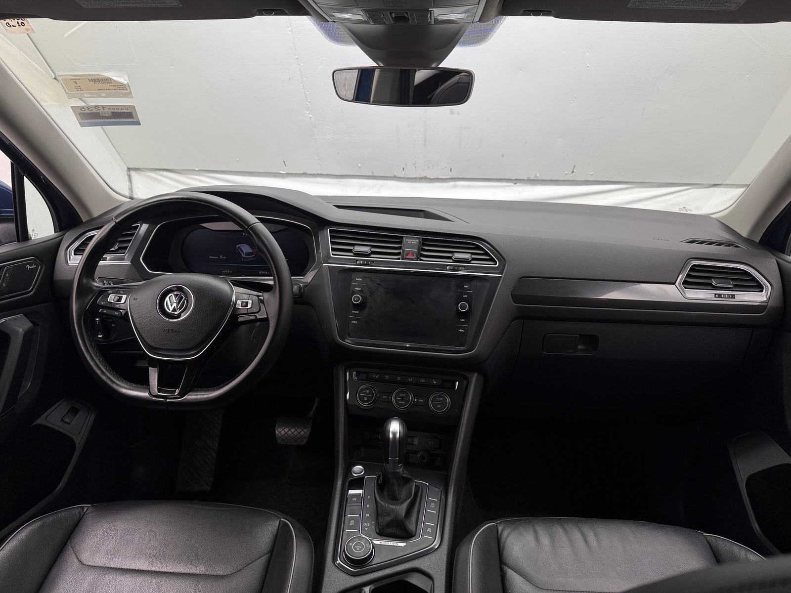 Thumbnail: 2018 Volkswagen Tiguan - 2