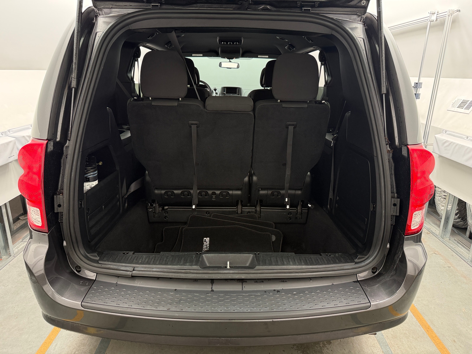 Thumbnail: 2017 Dodge Grand Caravan - 7