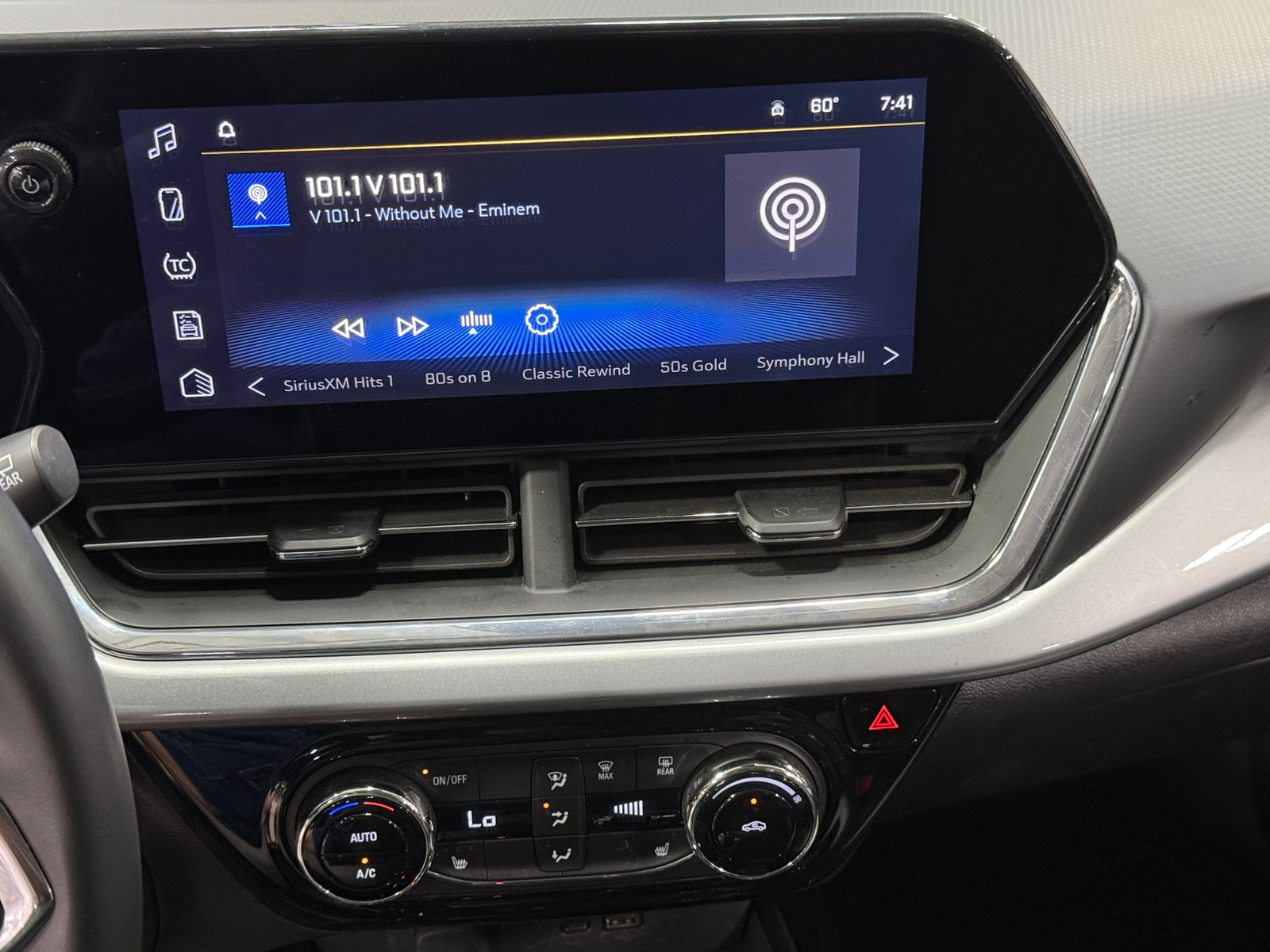 Thumbnail: 2025 Chevrolet Trax - 4