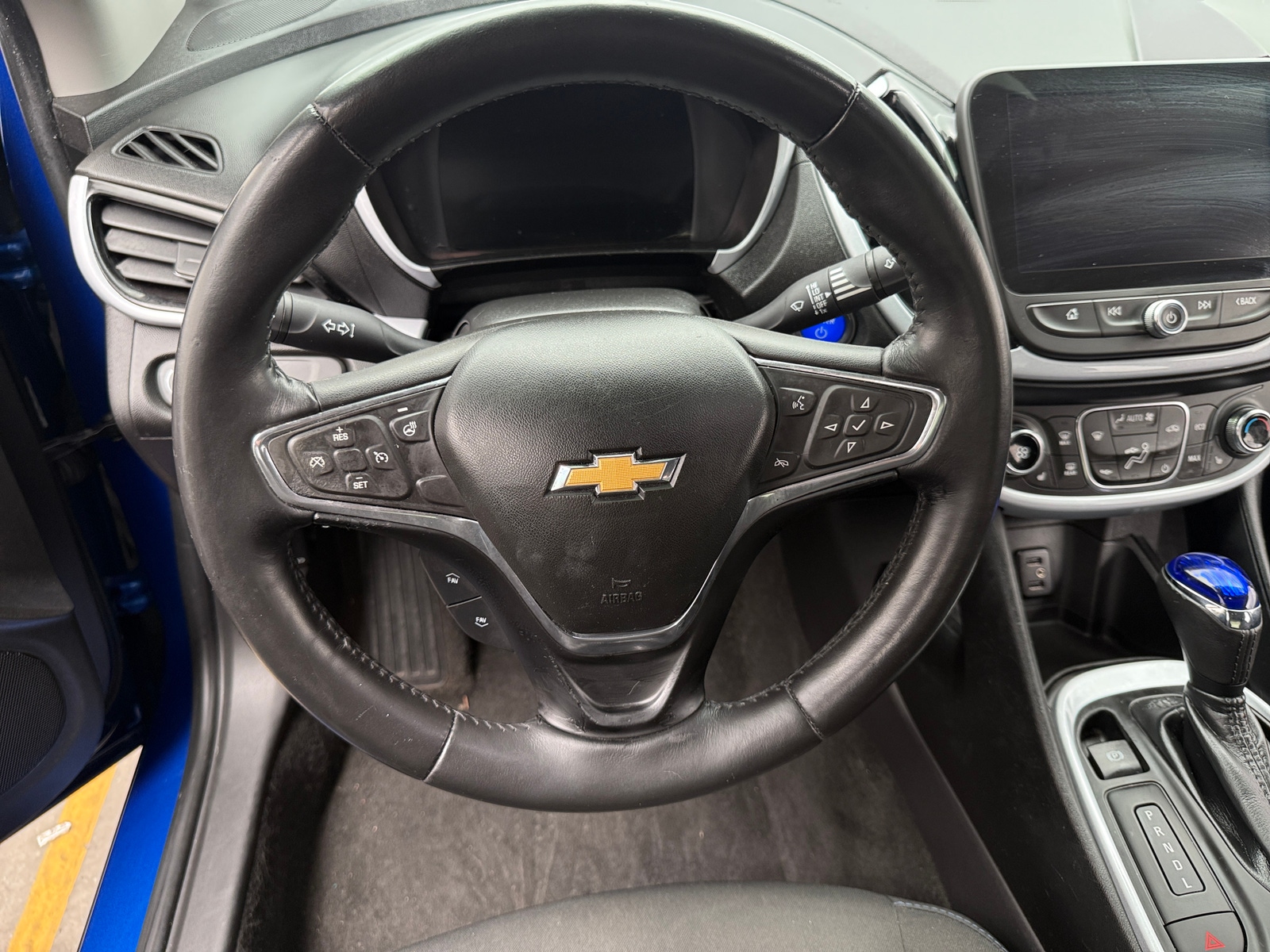 Thumbnail: 2017 Chevrolet Volt - 5