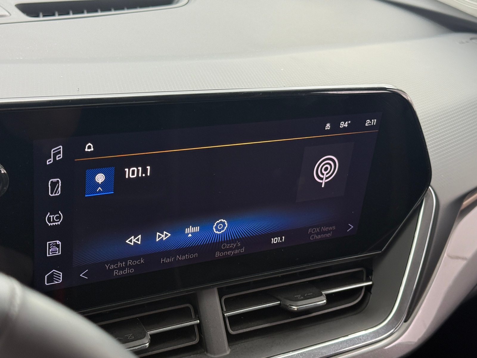Thumbnail: 2025 Chevrolet Trax - 3