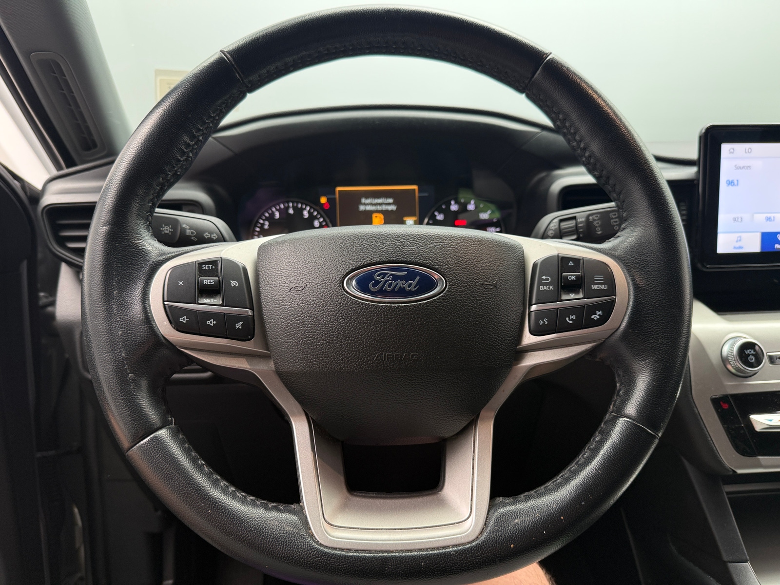 Thumbnail: 2022 Ford Explorer - 5
