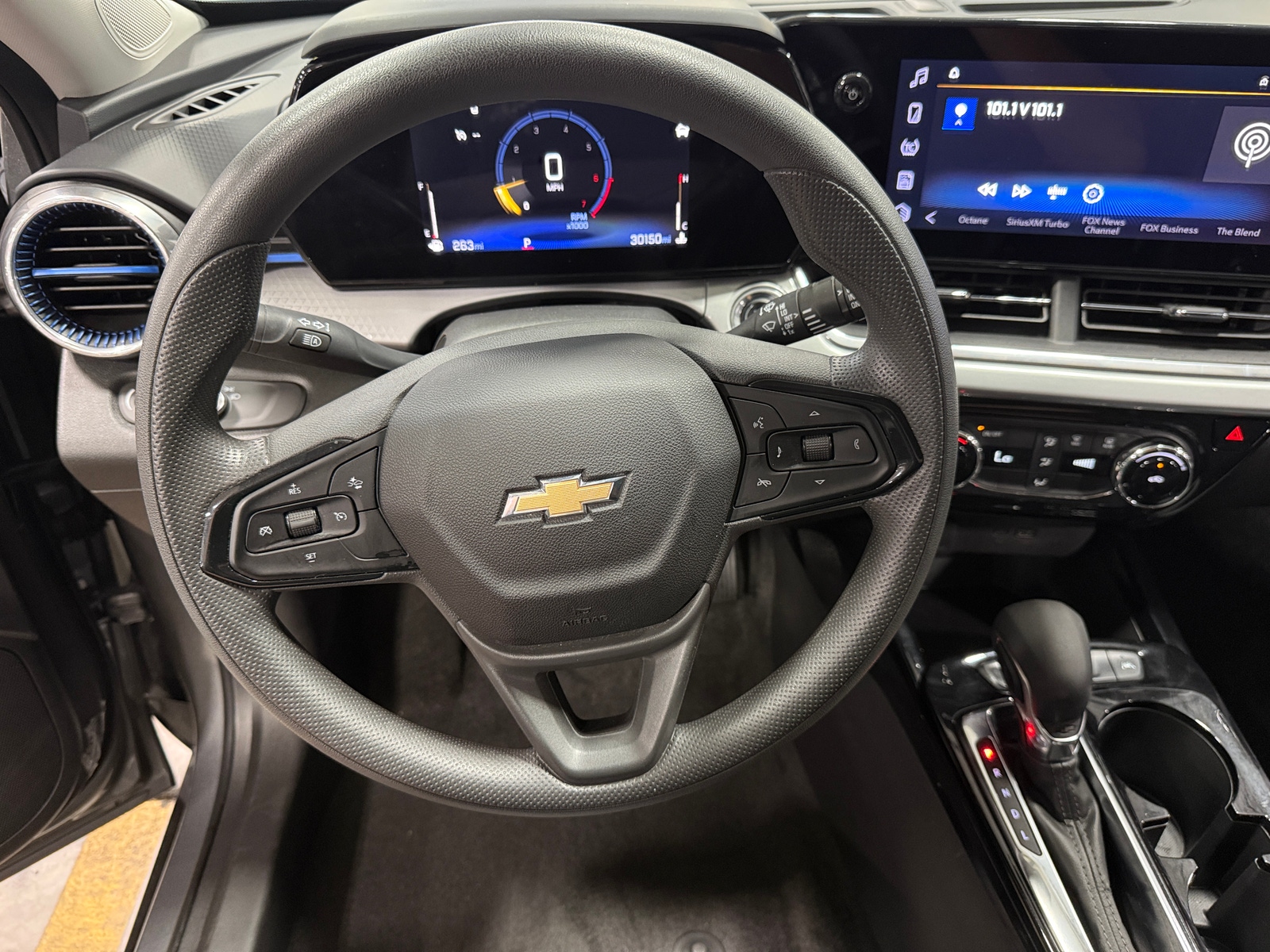 Thumbnail: 2025 Chevrolet Trax - 5