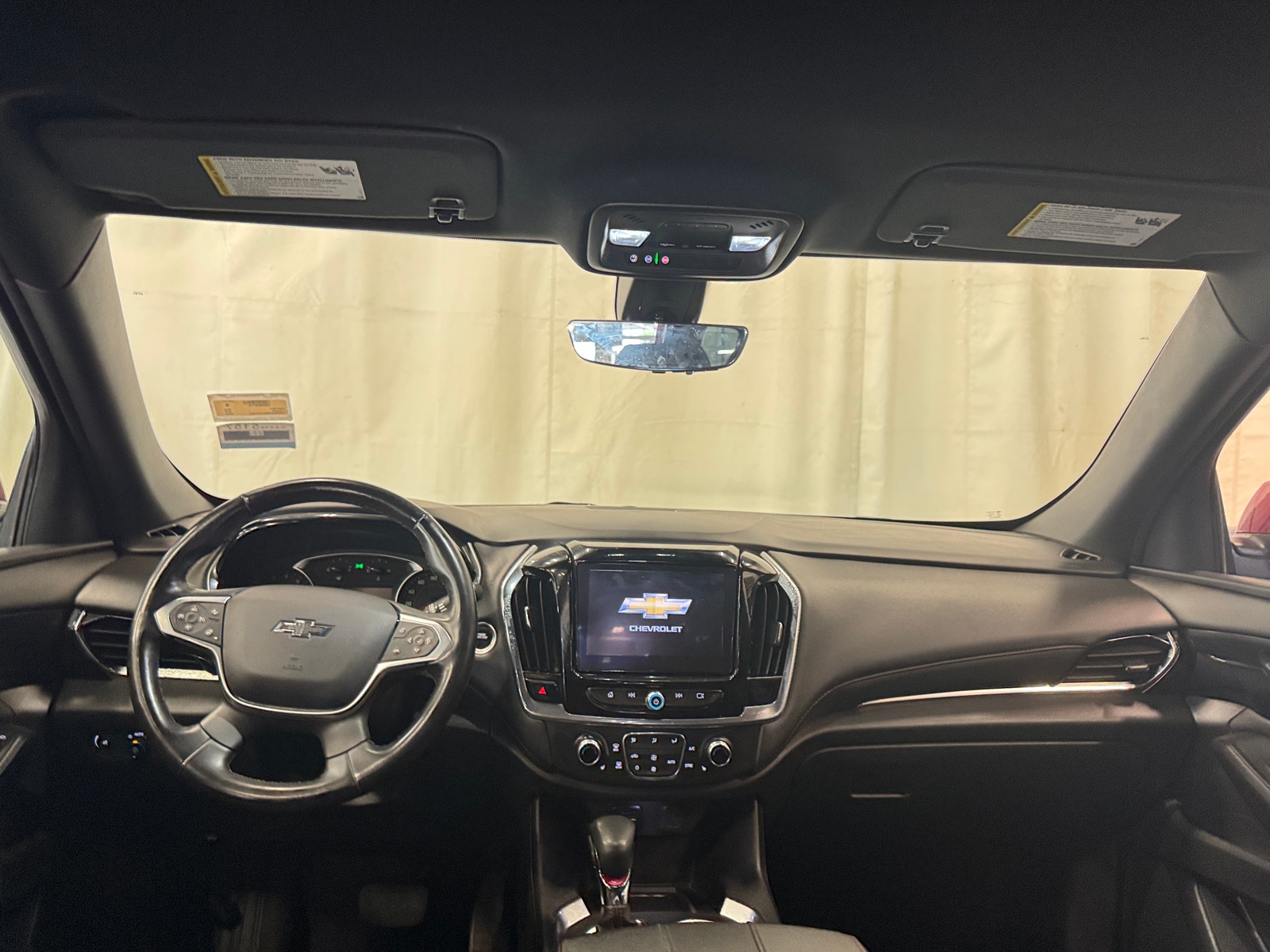 Thumbnail: 2023 Chevrolet Traverse - 2