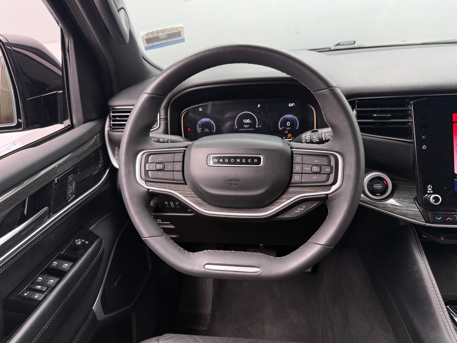 Thumbnail: 2022 Jeep Wagoneer - 4