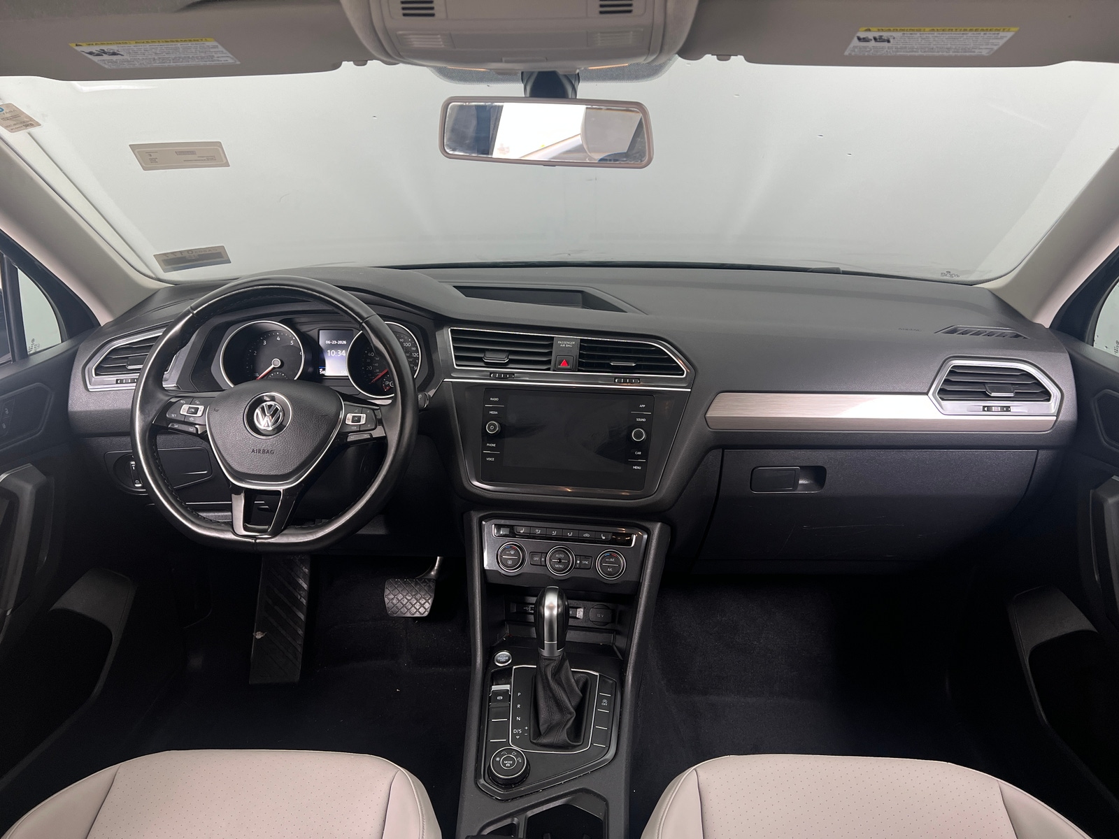 Thumbnail: 2019 Volkswagen Tiguan - 2