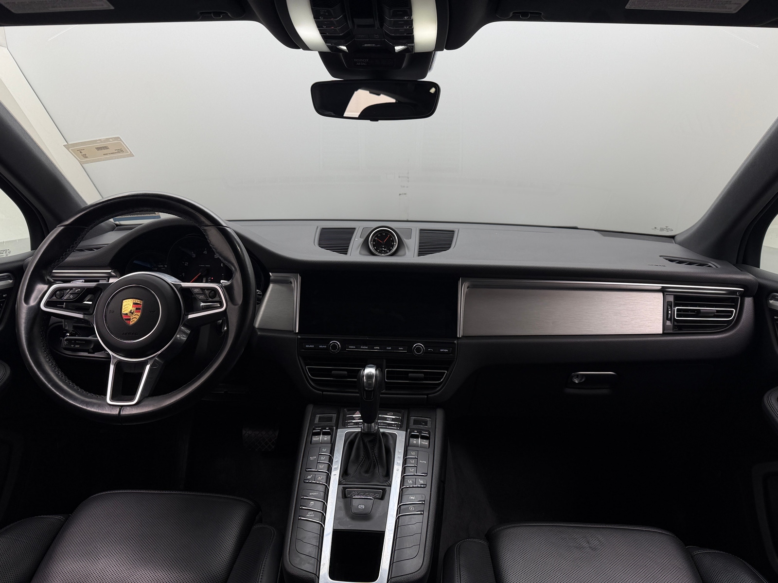 Thumbnail: 2021 Porsche Macan - 2