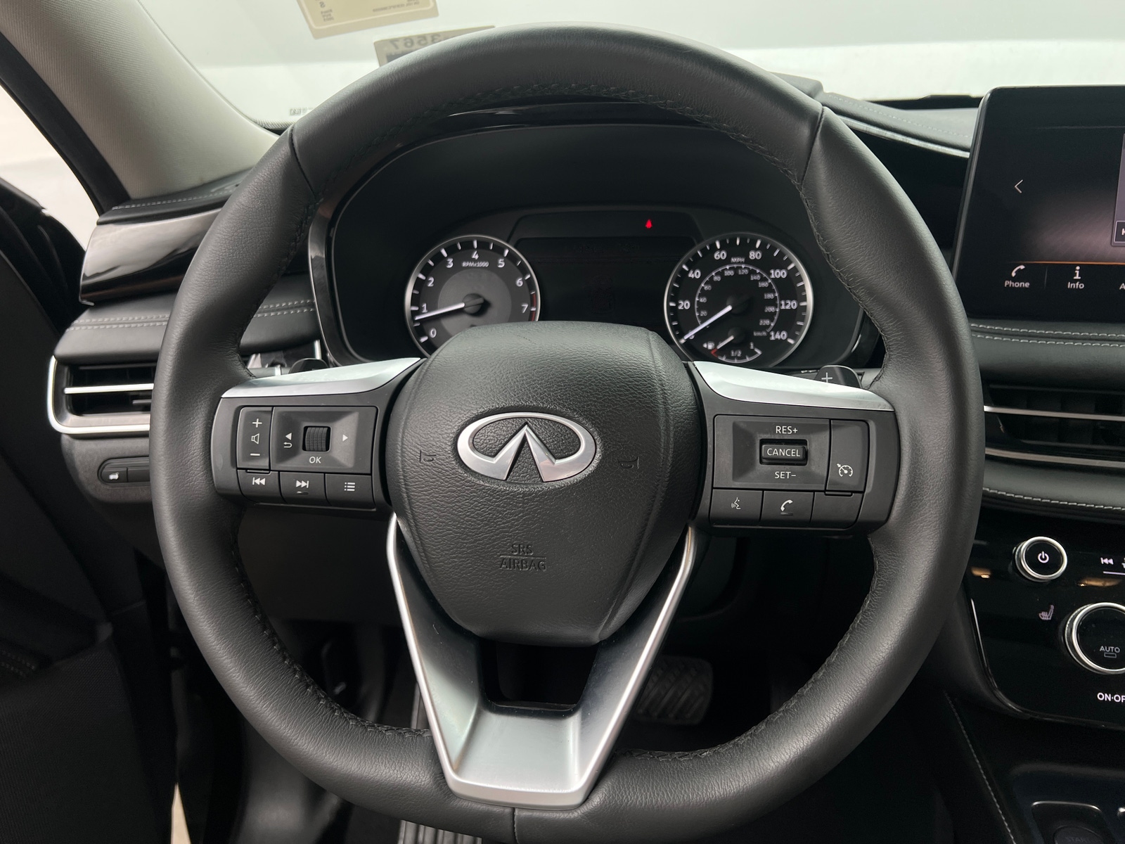 Thumbnail: 2023 INFINITI QX60 - 4