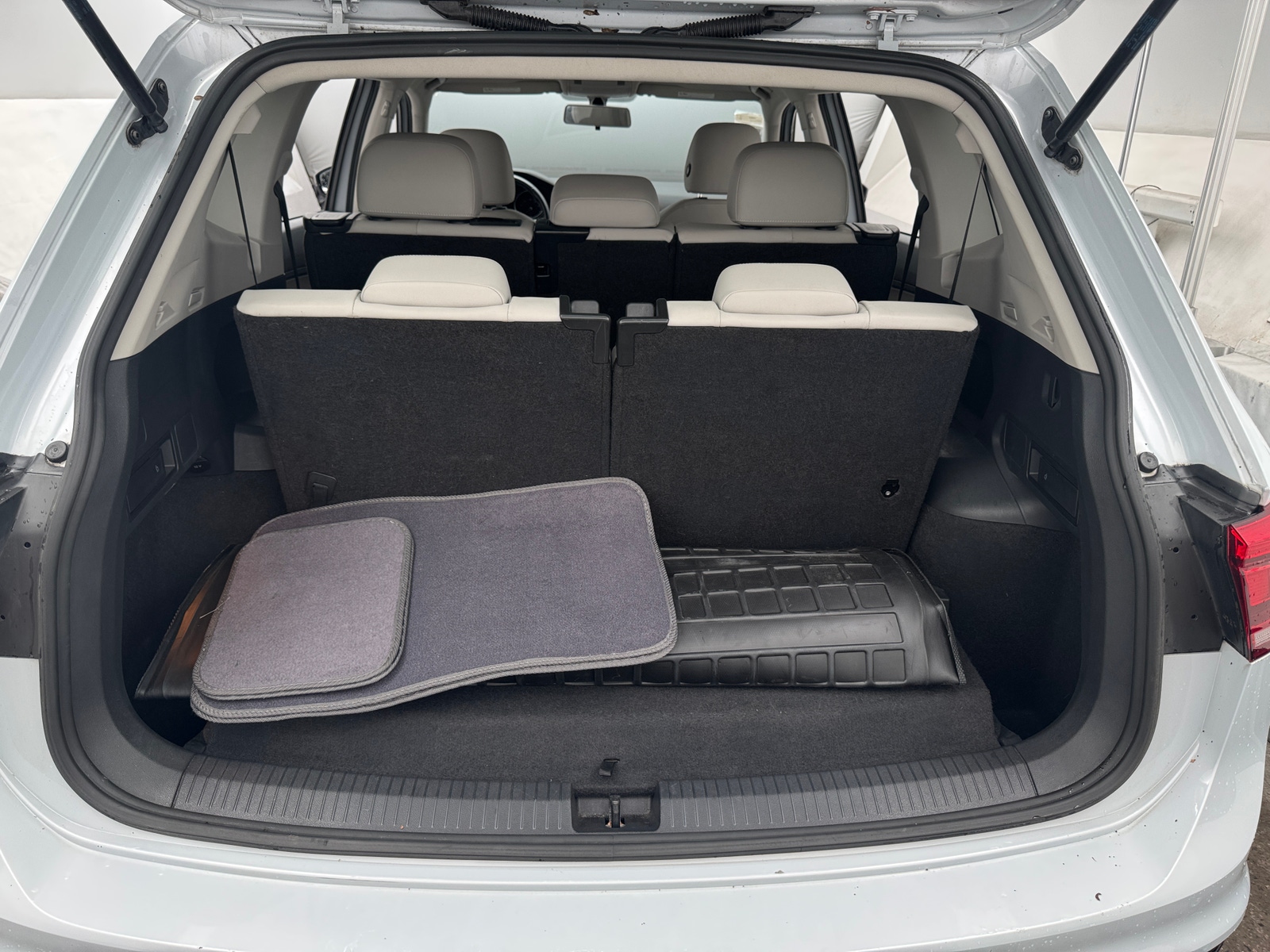 Thumbnail: 2019 Volkswagen Tiguan - 6