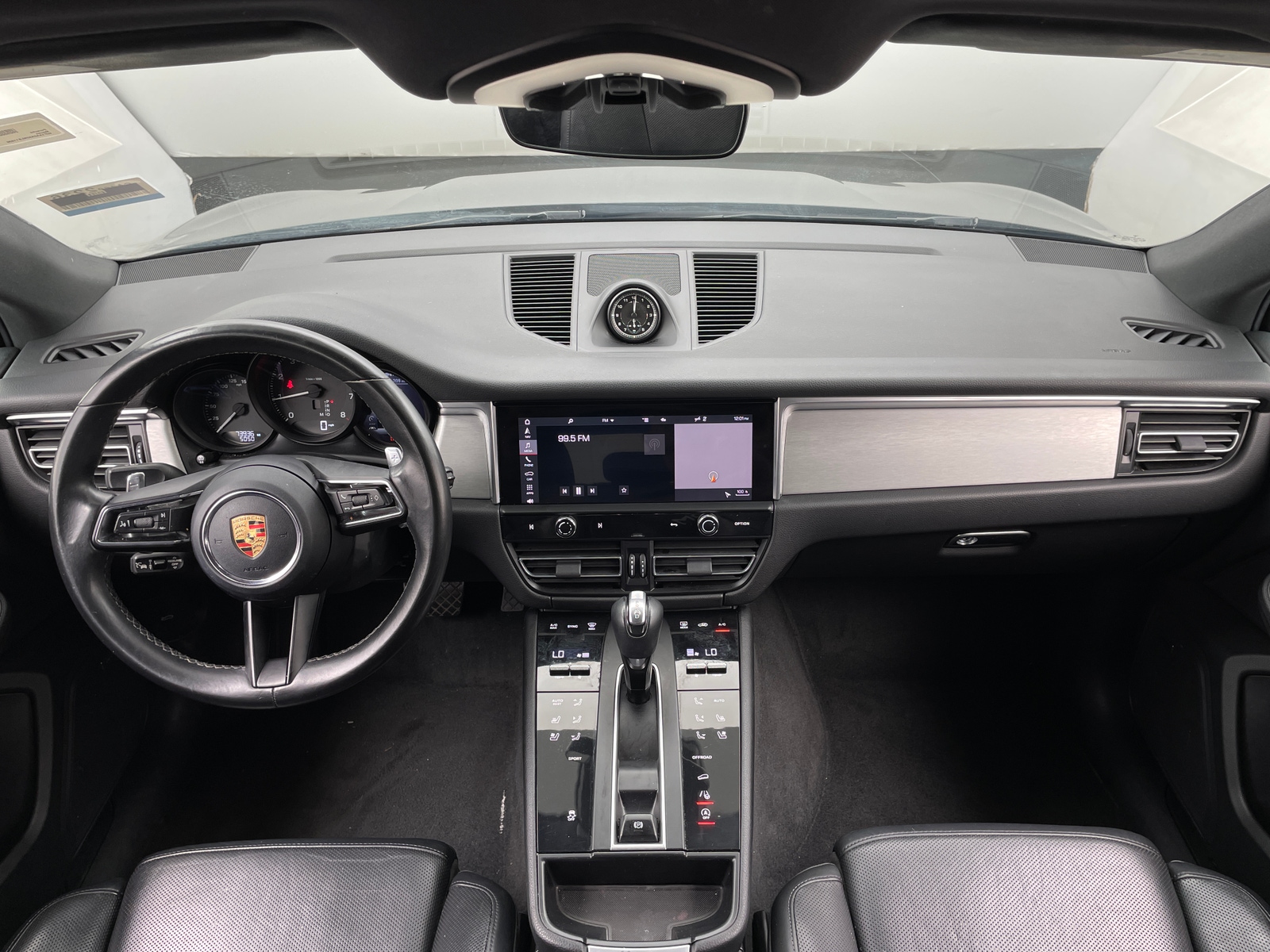 Thumbnail: 2022 Porsche Macan - 2