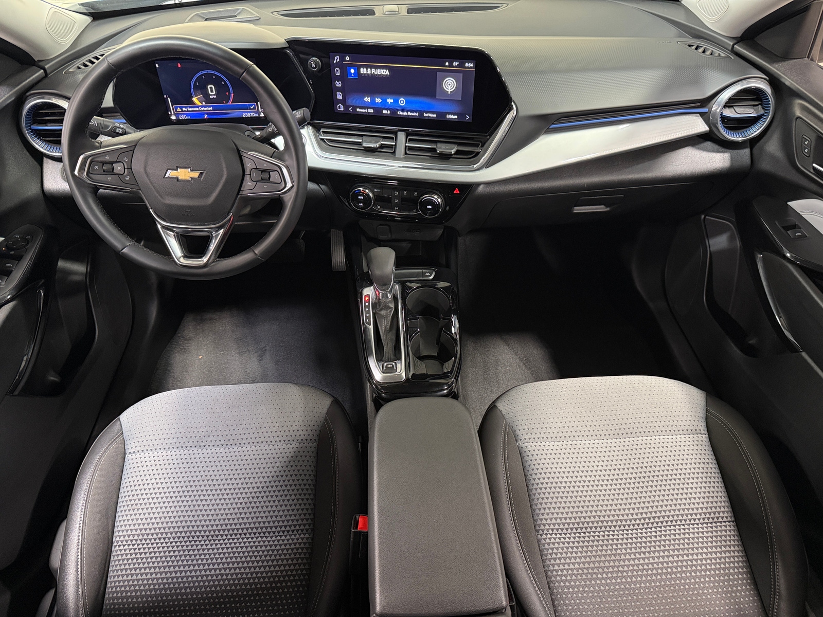Thumbnail: 2025 Chevrolet Trax - 3