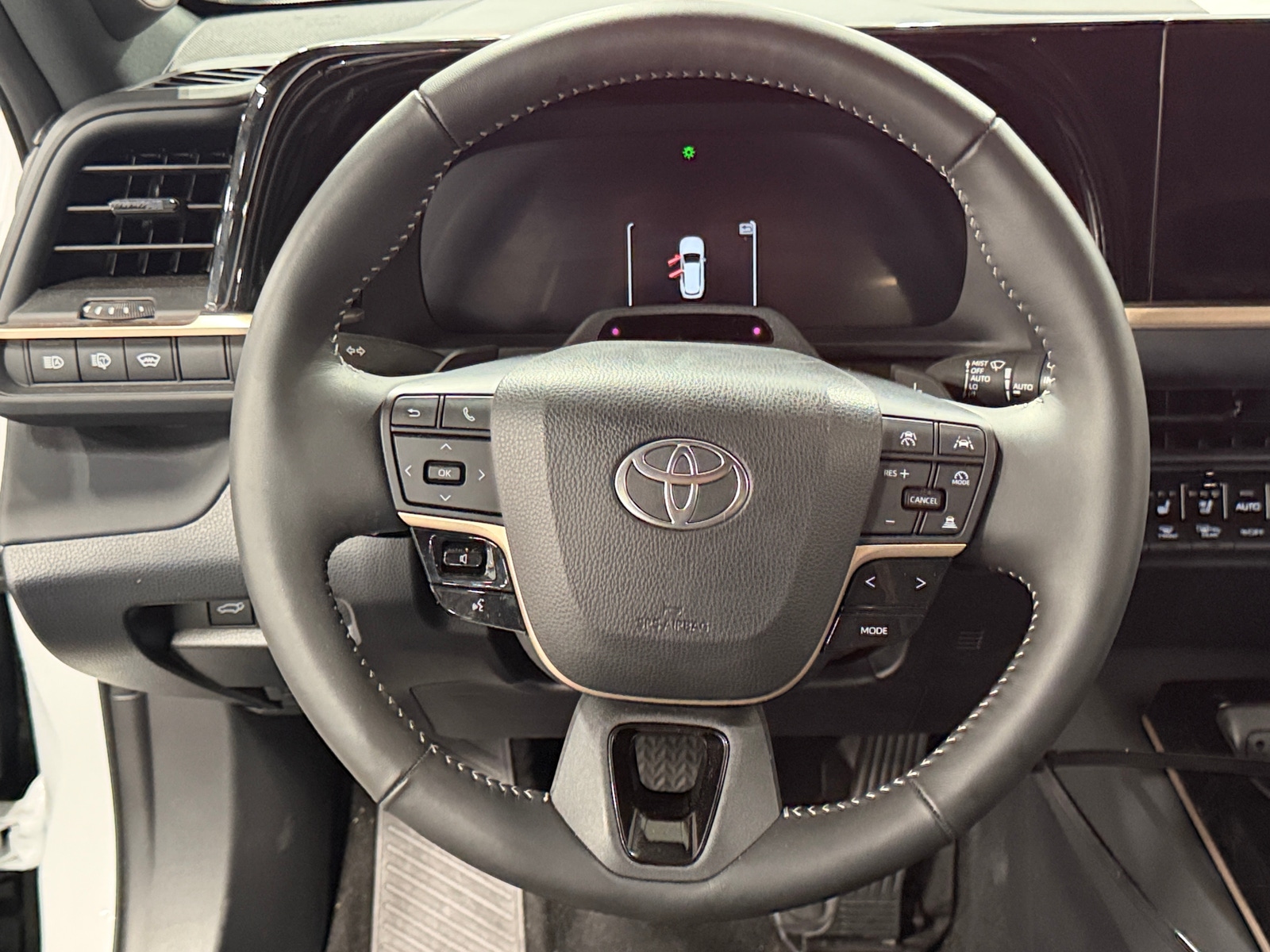 Thumbnail: 2025 Toyota Crown Signia - 4