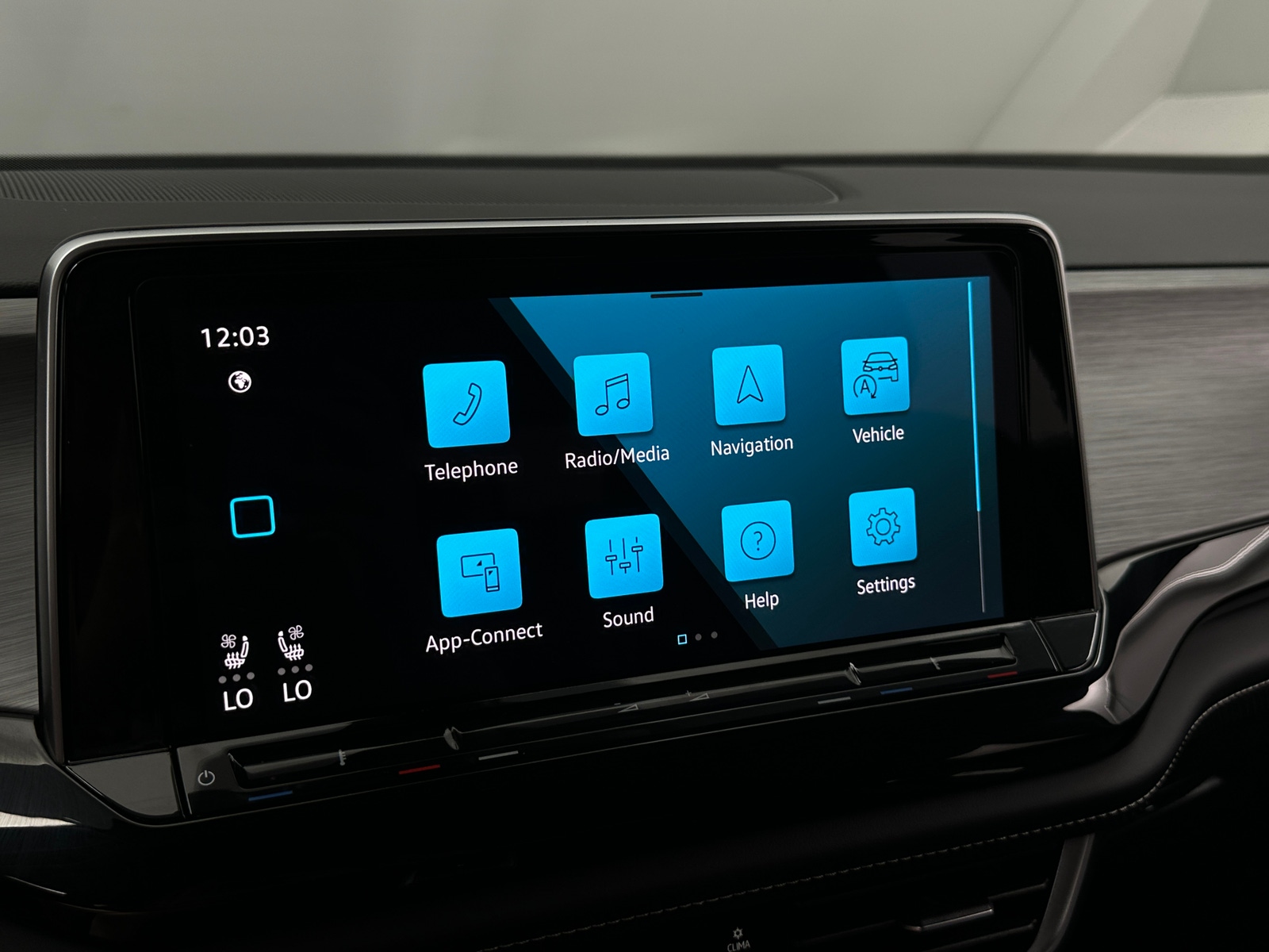 Thumbnail: 2026 Volkswagen Atlas - 3