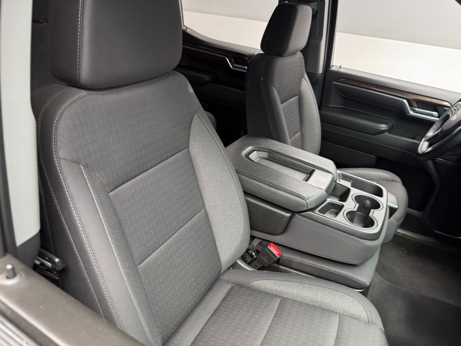 Thumbnail: 2025 Chevrolet Silverado 1500 - 2