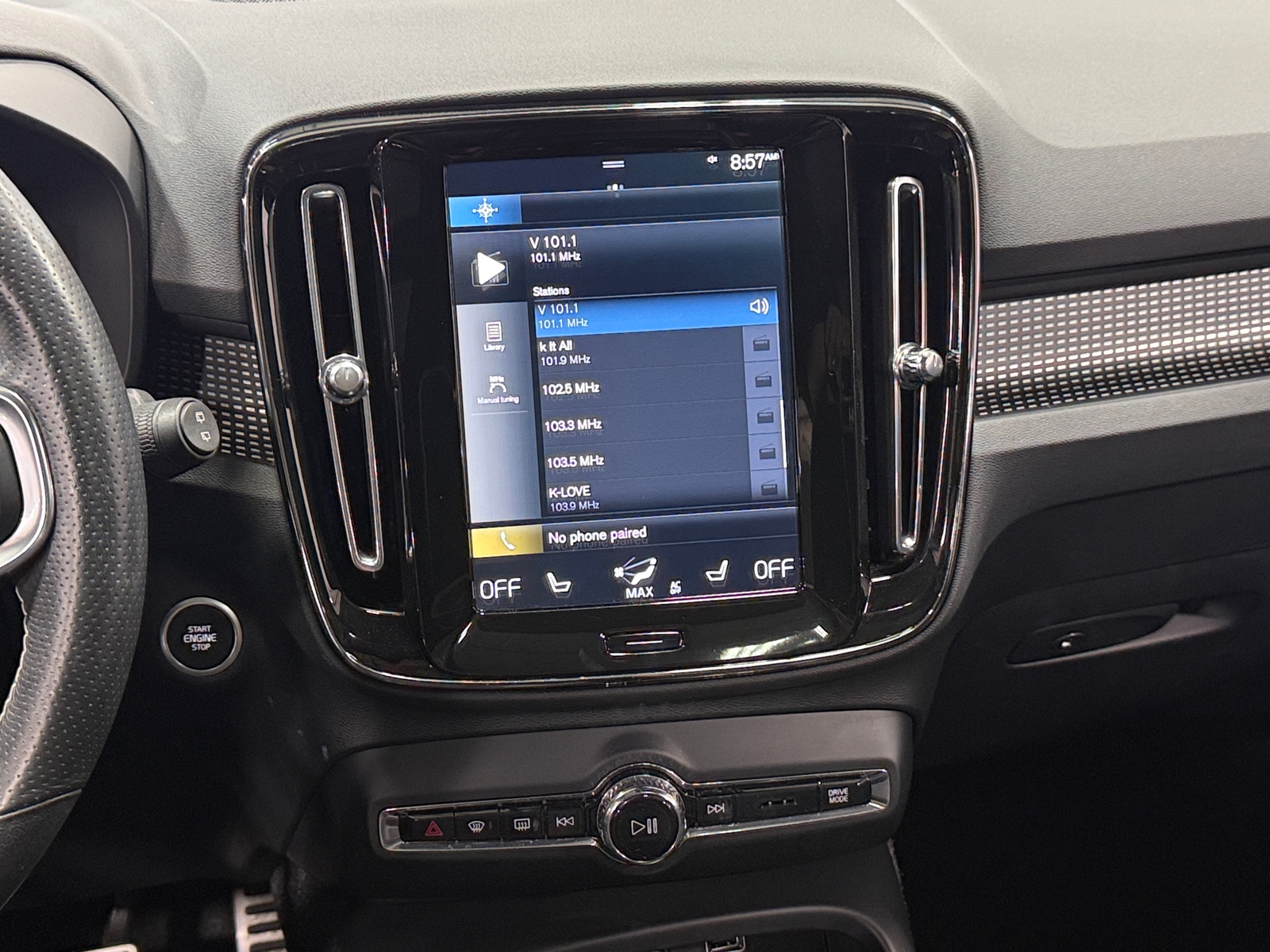 Thumbnail: 2021 Volvo XC40 - 3