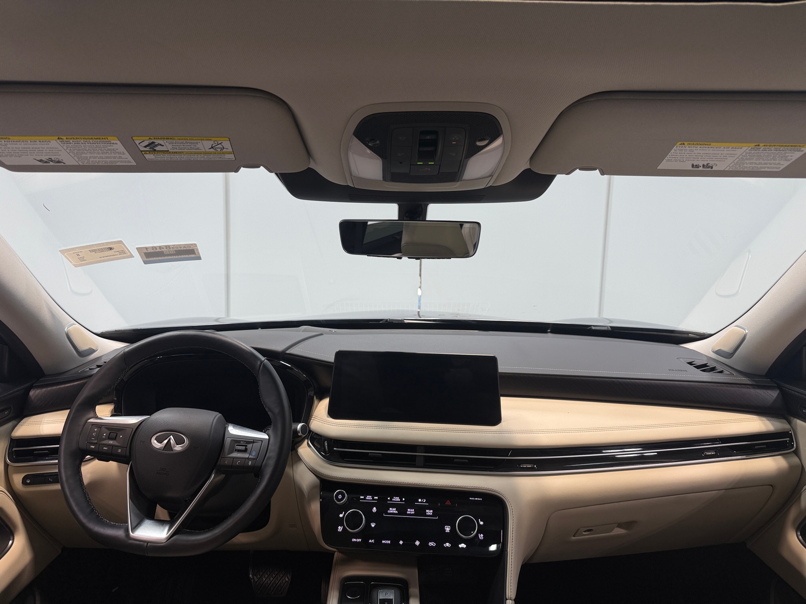 Thumbnail: 2023 INFINITI QX60 - 2