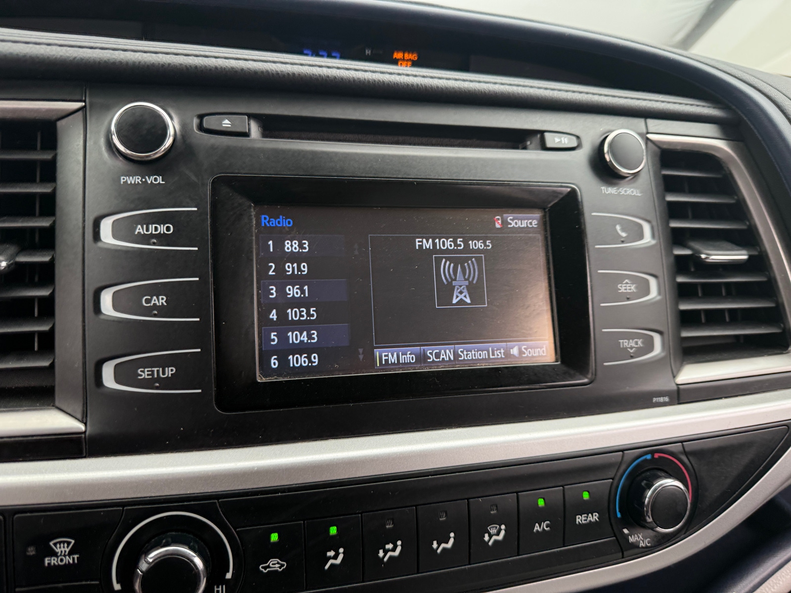 Thumbnail: 2019 Toyota Highlander - 4