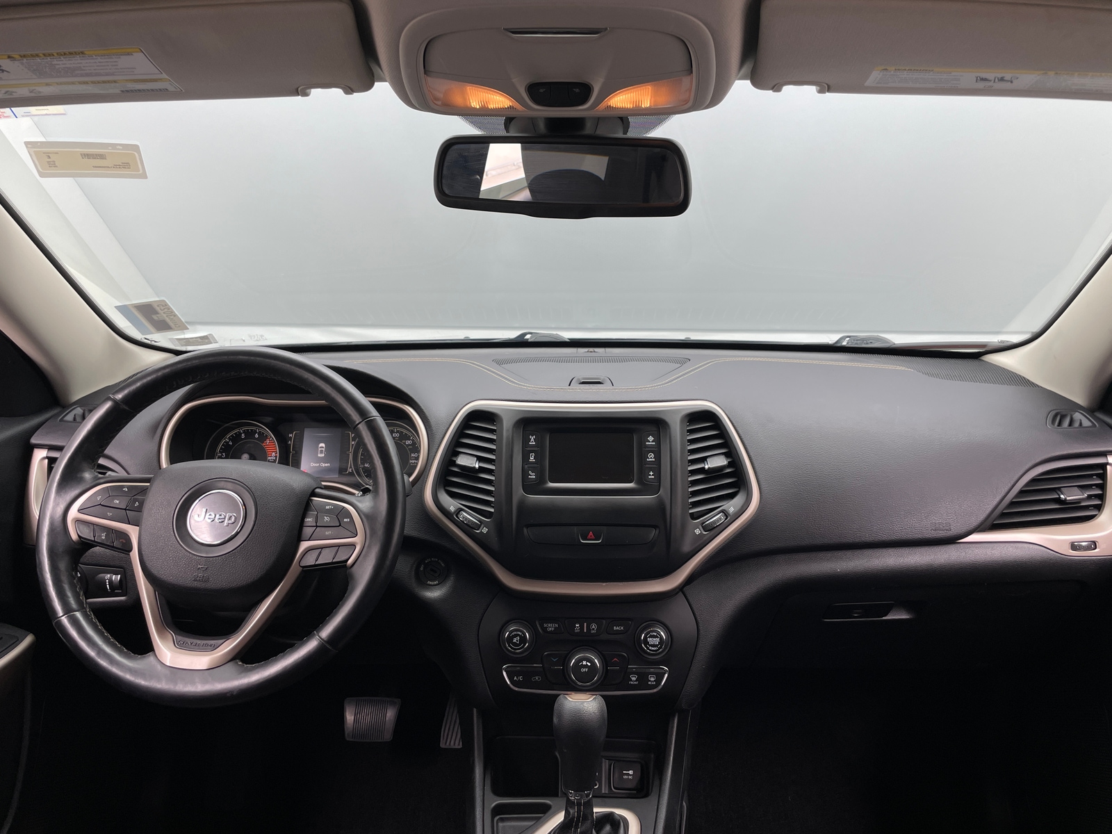 Thumbnail: 2018 Jeep Cherokee - 3