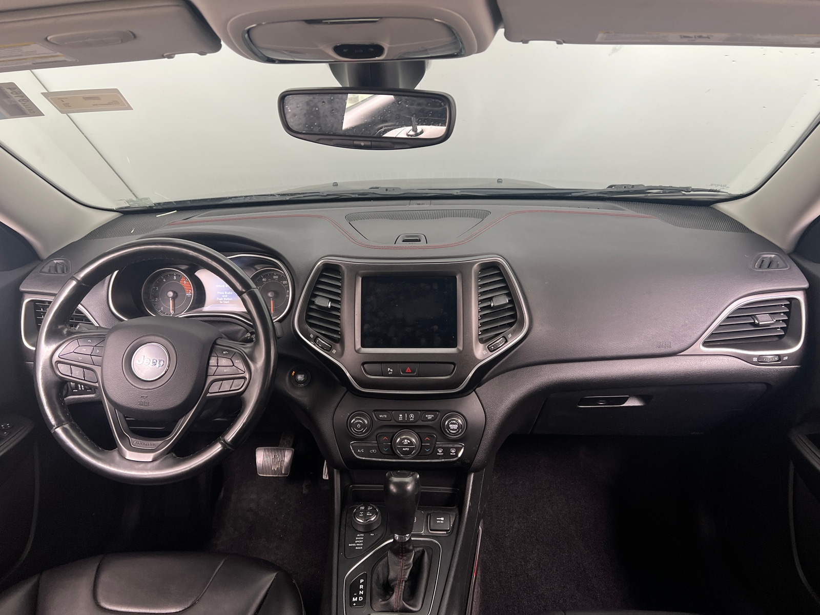 Thumbnail: 2019 Jeep Cherokee - 3
