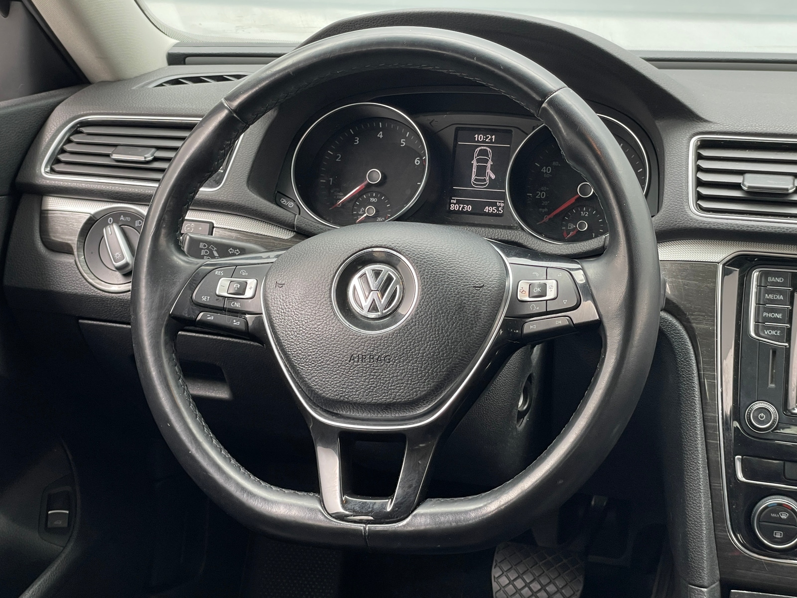 Thumbnail: 2016 Volkswagen Passat - 4
