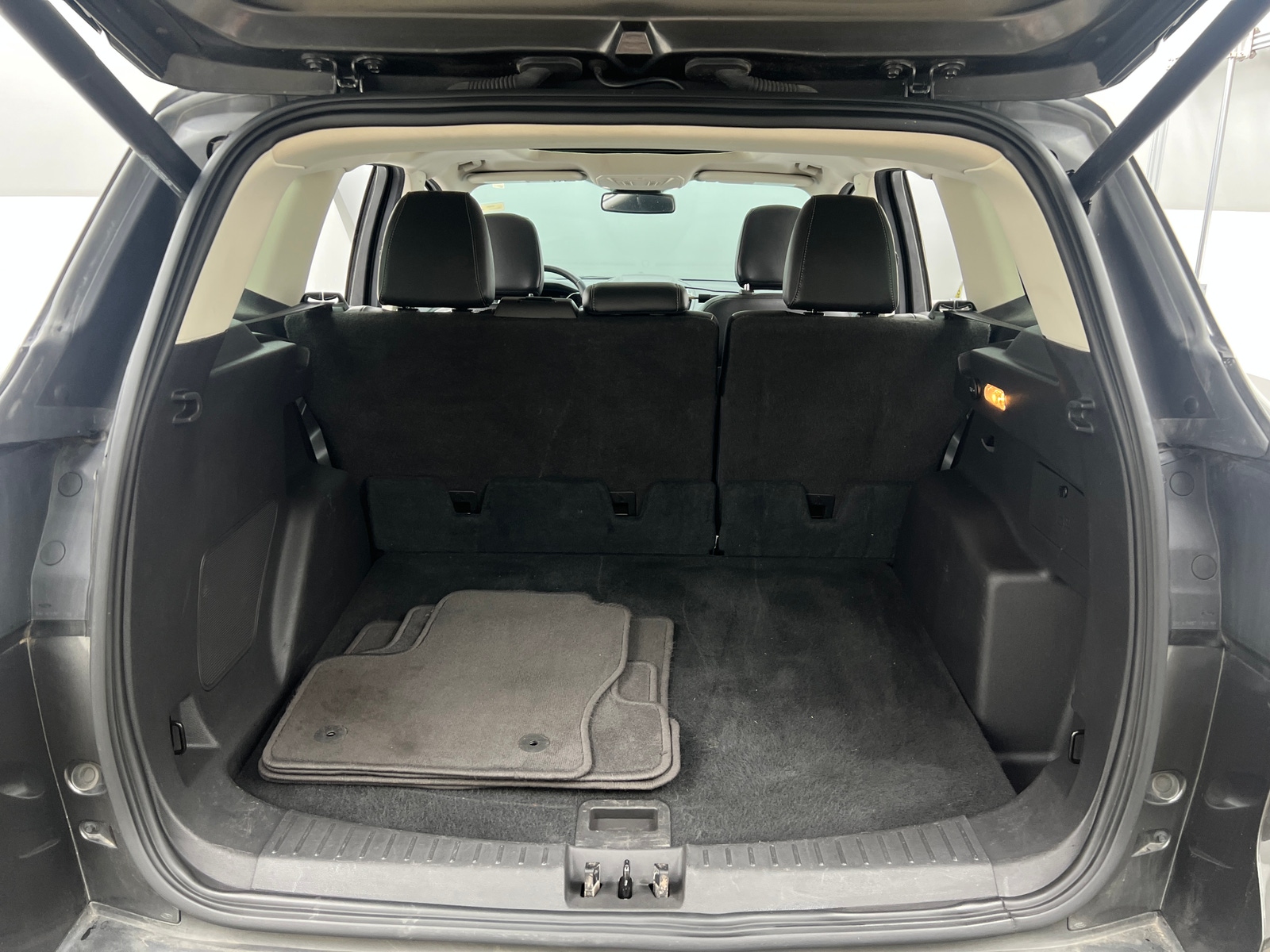 Thumbnail: 2019 Ford Escape - 6