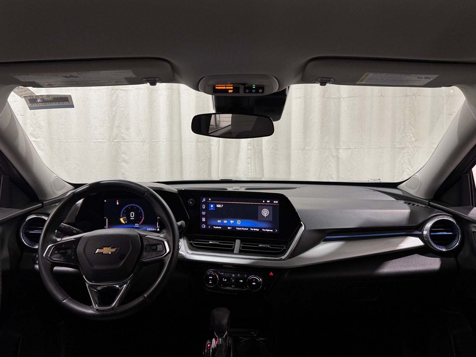 Thumbnail: 2025 Chevrolet Trax - 3