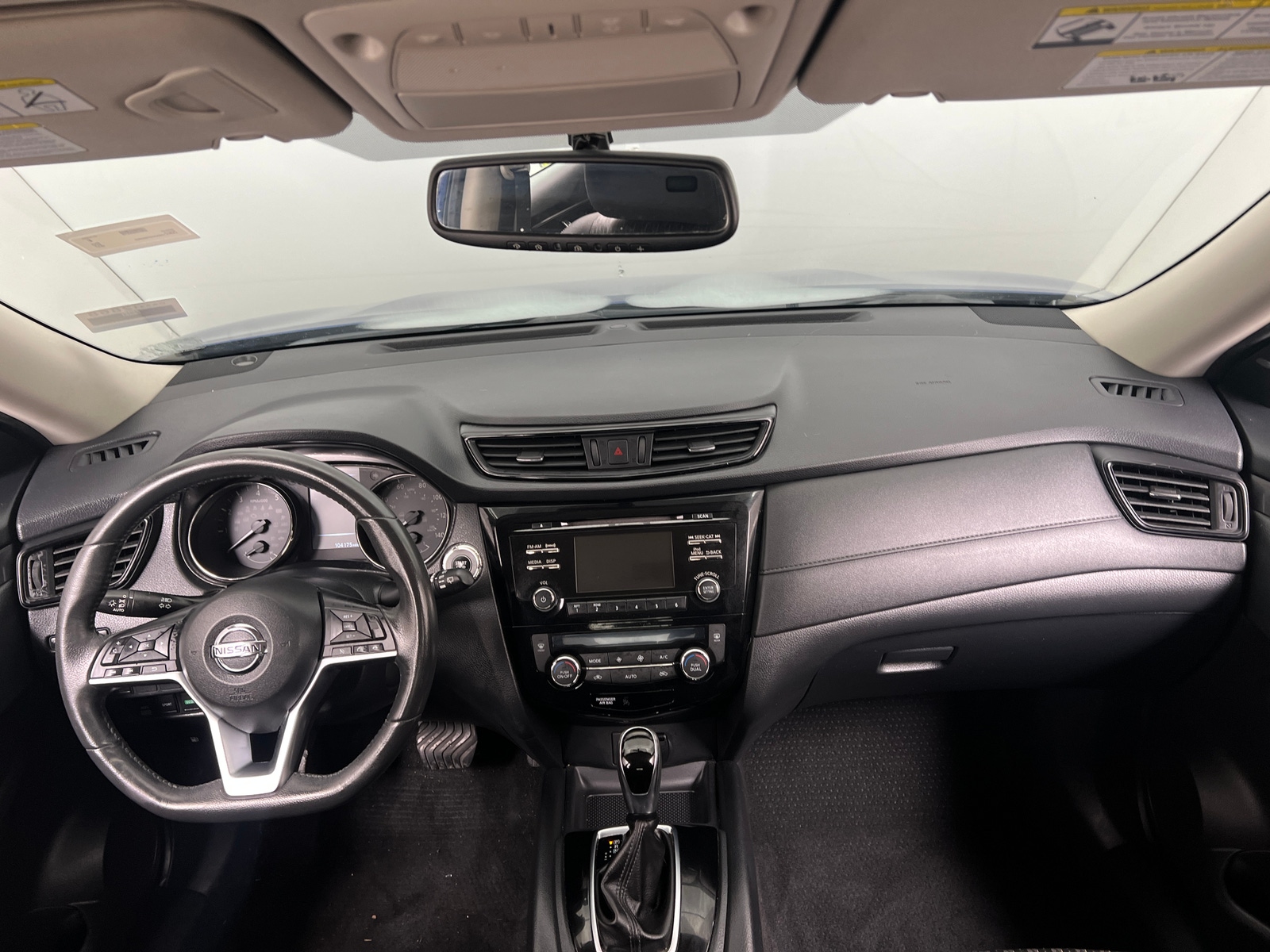 Thumbnail: 2017 Nissan Rogue - 3