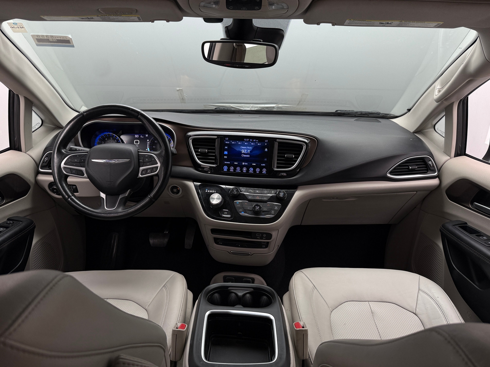 Thumbnail: 2017 Chrysler Pacifica - 2