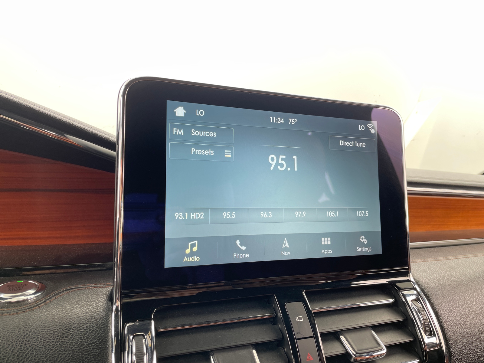 Thumbnail: 2018 Lincoln Navigator L - 3