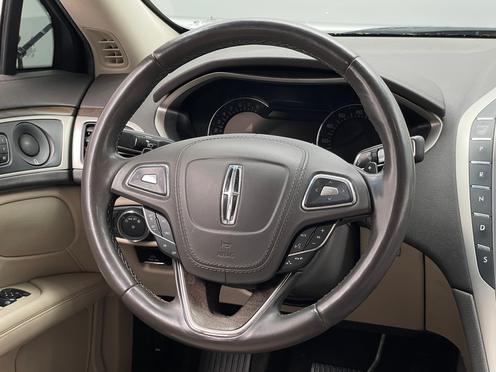 Thumbnail: 2018 Lincoln MKZ - 4