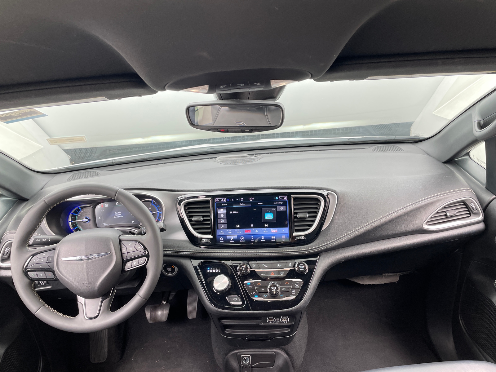 Thumbnail: 2024 Chrysler Pacifica - 2